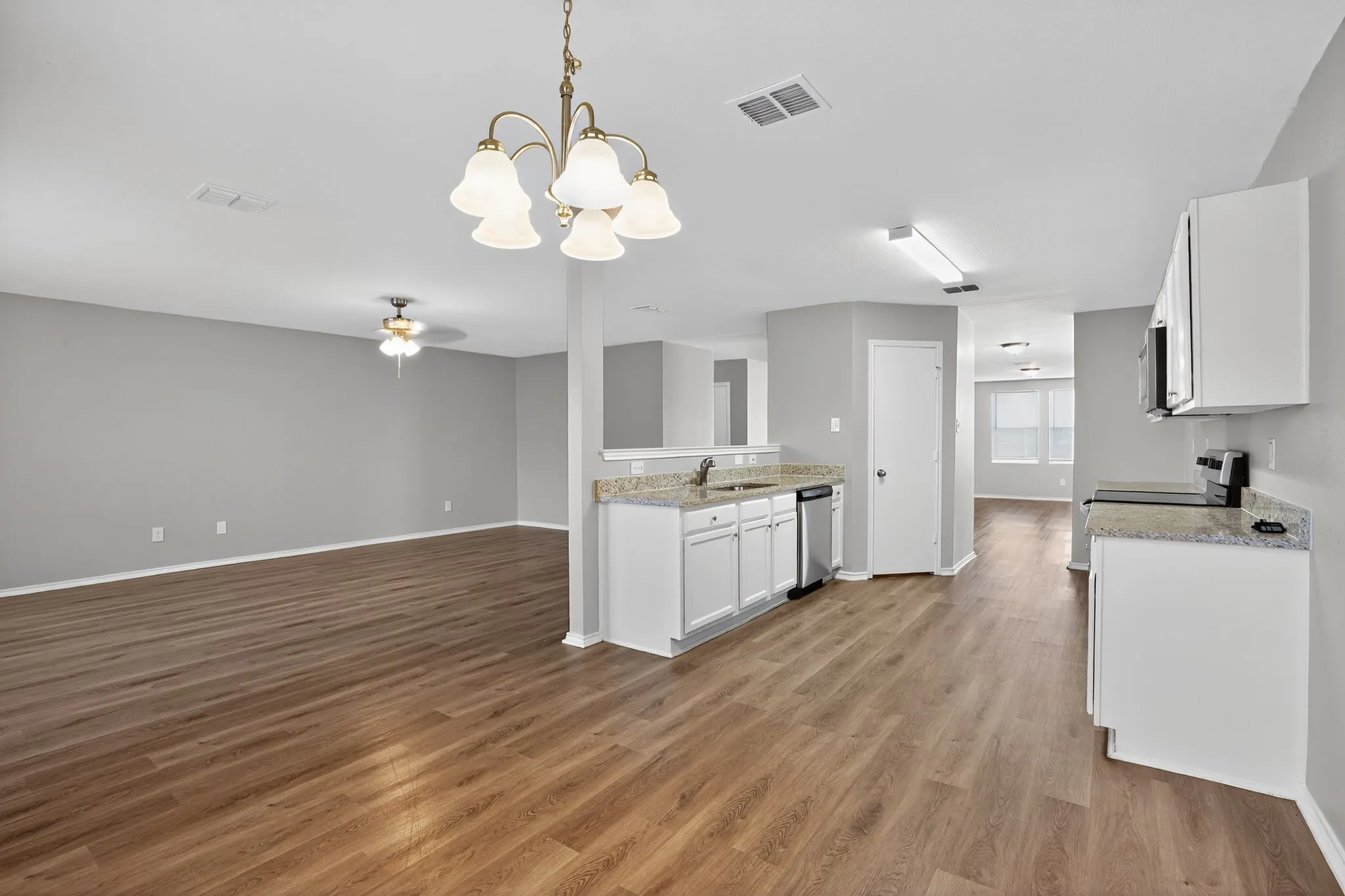 Single Family Residence For Sale in Tarrant County , 9236 Cheswick Drive, Fort Worth, Texas 76123, 4 Bedroom, 2 Bathroom, 2 Garage spaces, 2,262 Sqft, built in 2006, mls#21364999, Real Estate Agent in Fort Worth, Homes For Sale in Tarrant county, Homes For Sale in Fort Worth, Realtor in Fort Worth Texas, Real Estate Brokerage Independent Realty Texas, Luminita Cordes Realtor