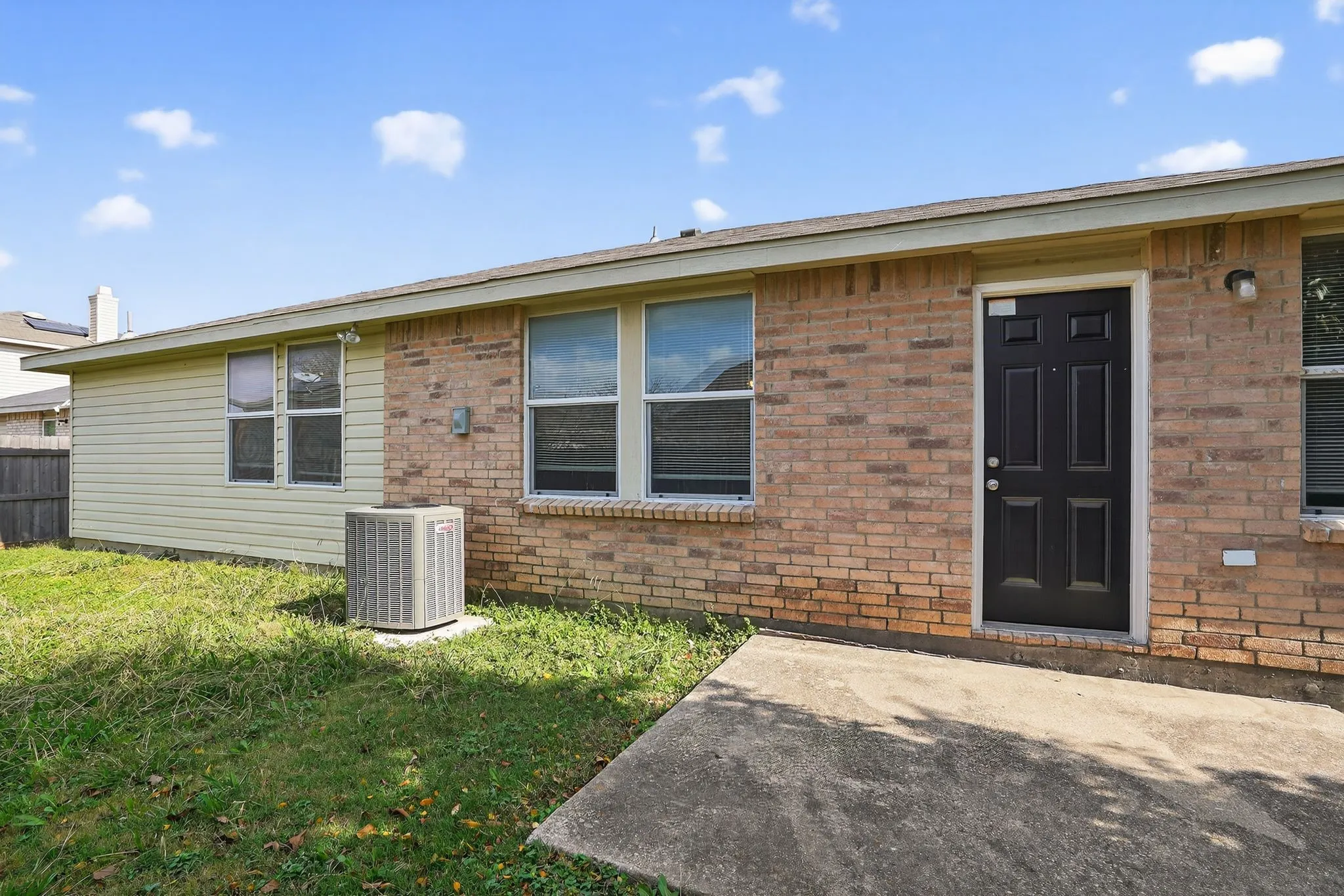 Single Family Residence For Sale in Tarrant County , 9236 Cheswick Drive, Fort Worth, Texas 76123, 4 Bedroom, 2 Bathroom, 2 Garage spaces, 2,262 Sqft, built in 2006, mls#21364999, Real Estate Agent in Fort Worth, Homes For Sale in Tarrant county, Homes For Sale in Fort Worth, Realtor in Fort Worth Texas, Real Estate Brokerage Independent Realty Texas, Luminita Cordes Realtor
