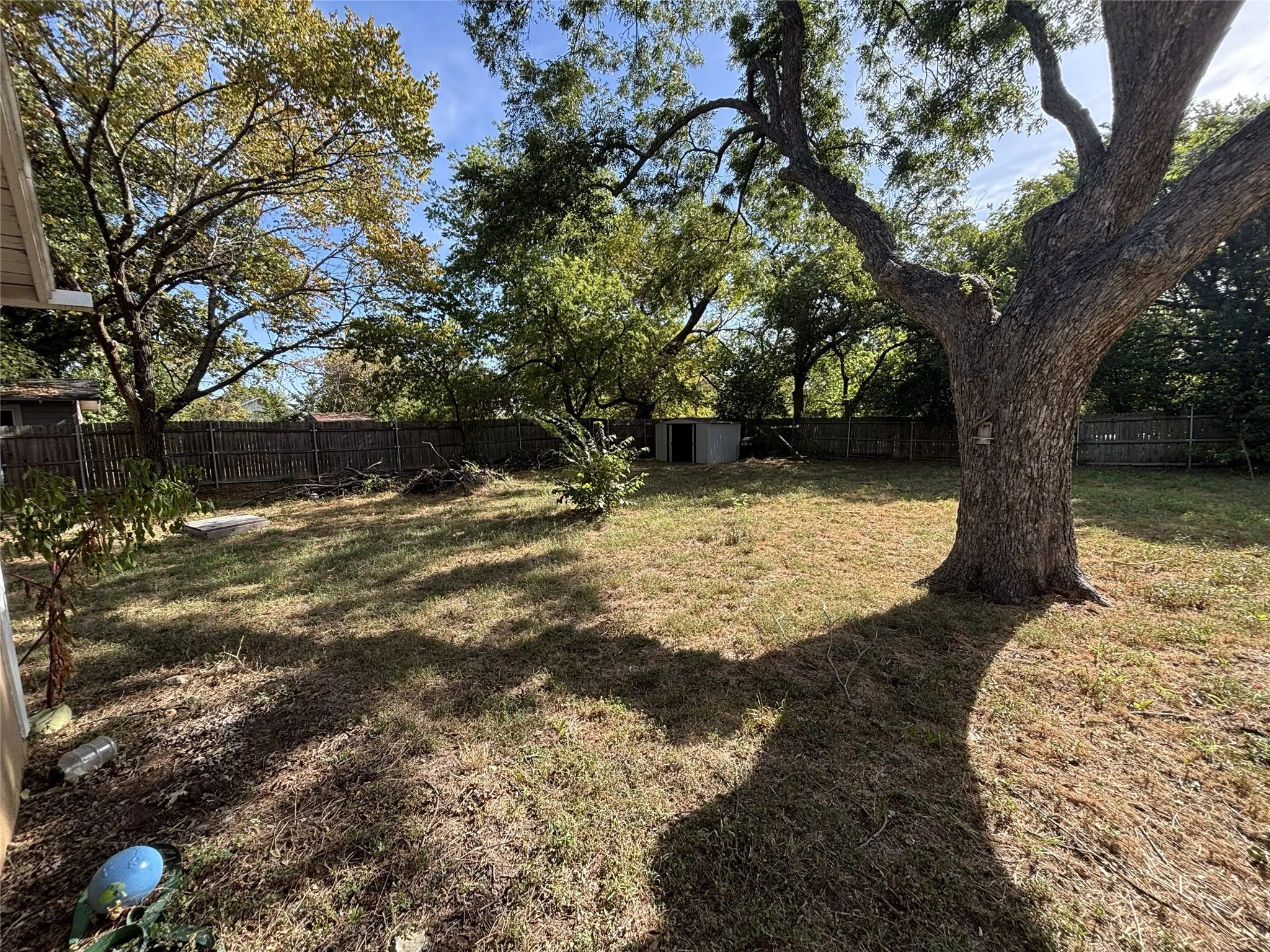Single Family Residence For Sale in Johnson County , 107 College Street, Joshua, Texas 76058, 3 Bedroom, 2 Bathroom, Garage spaces, 1,344 Sqft, built in 1904, mls#21364641, Real Estate Agent in Joshua, Homes For Sale in Johnson county, Homes For Sale in Joshua, Realtor in Joshua Texas, Real Estate Brokerage Independent Realty Texas, Luminita Cordes Realtor