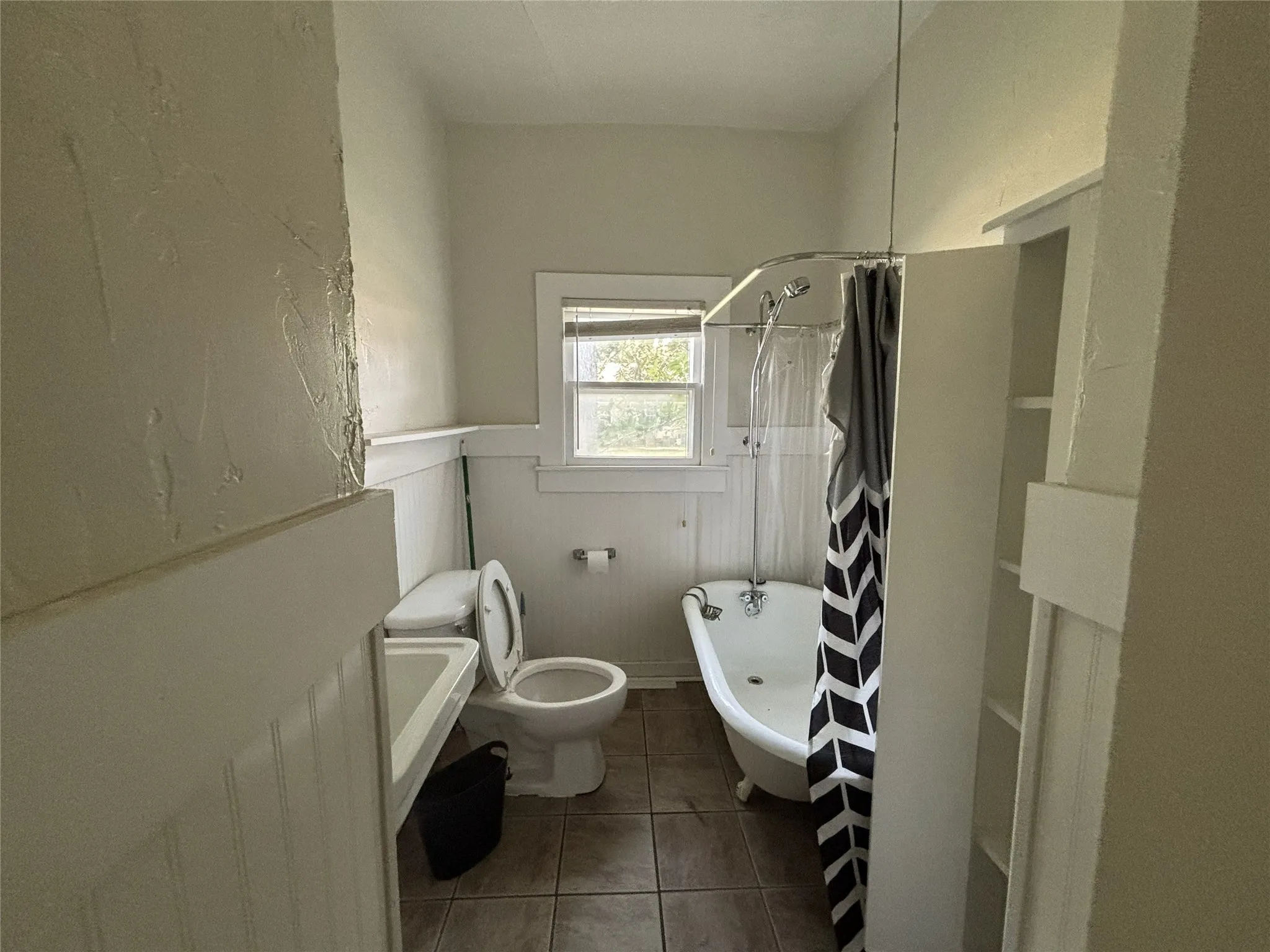 Single Family Residence For Sale in Johnson County , 107 College Street, Joshua, Texas 76058, 3 Bedroom, 2 Bathroom, Garage spaces, 1,344 Sqft, built in 1904, mls#21364641, Real Estate Agent in Joshua, Homes For Sale in Johnson county, Homes For Sale in Joshua, Realtor in Joshua Texas, Real Estate Brokerage Independent Realty Texas, Luminita Cordes Realtor