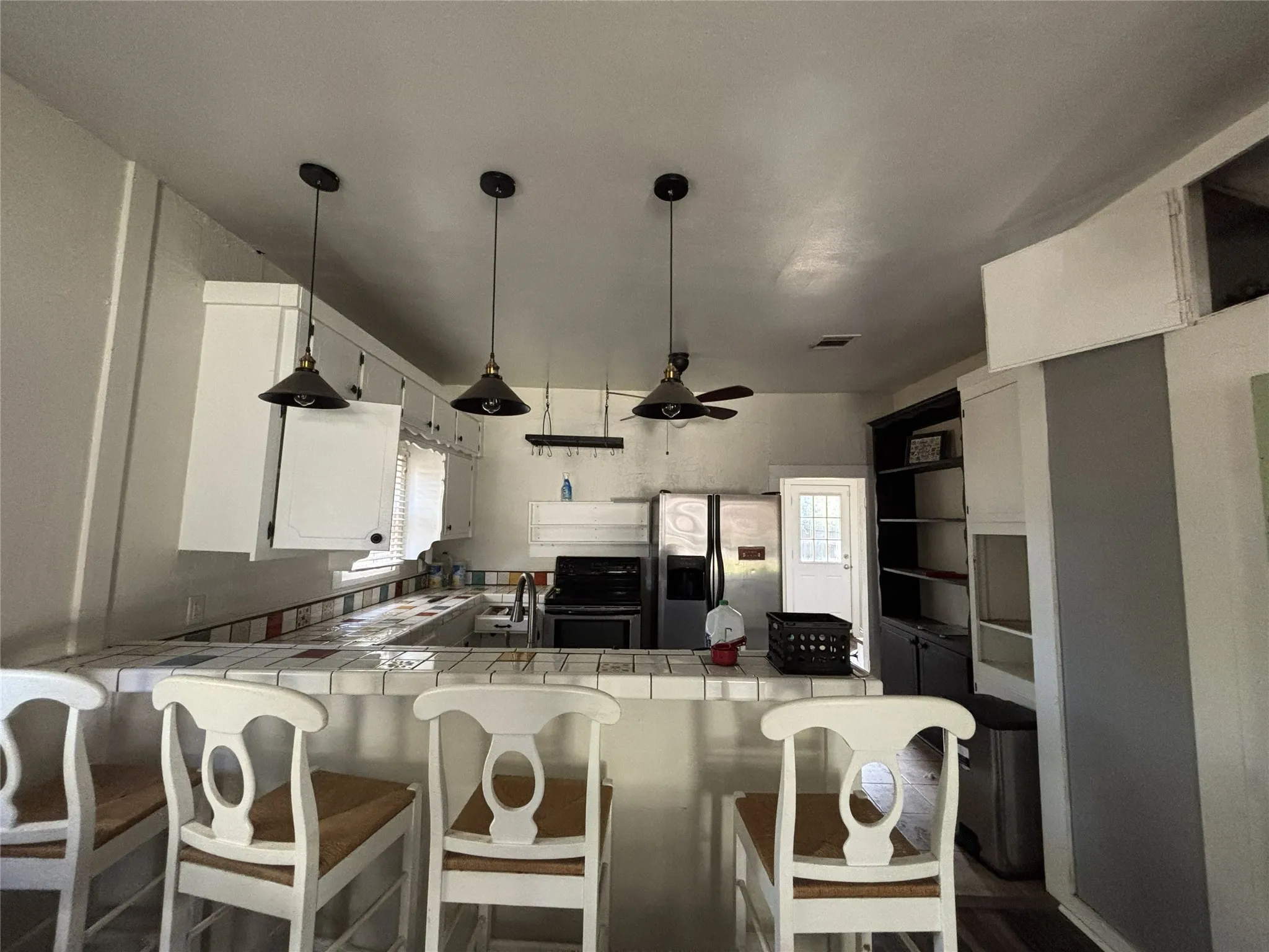 Single Family Residence For Sale in Johnson County , 107 College Street, Joshua, Texas 76058, 3 Bedroom, 2 Bathroom, Garage spaces, 1,344 Sqft, built in 1904, mls#21364641, Real Estate Agent in Joshua, Homes For Sale in Johnson county, Homes For Sale in Joshua, Realtor in Joshua Texas, Real Estate Brokerage Independent Realty Texas, Luminita Cordes Realtor