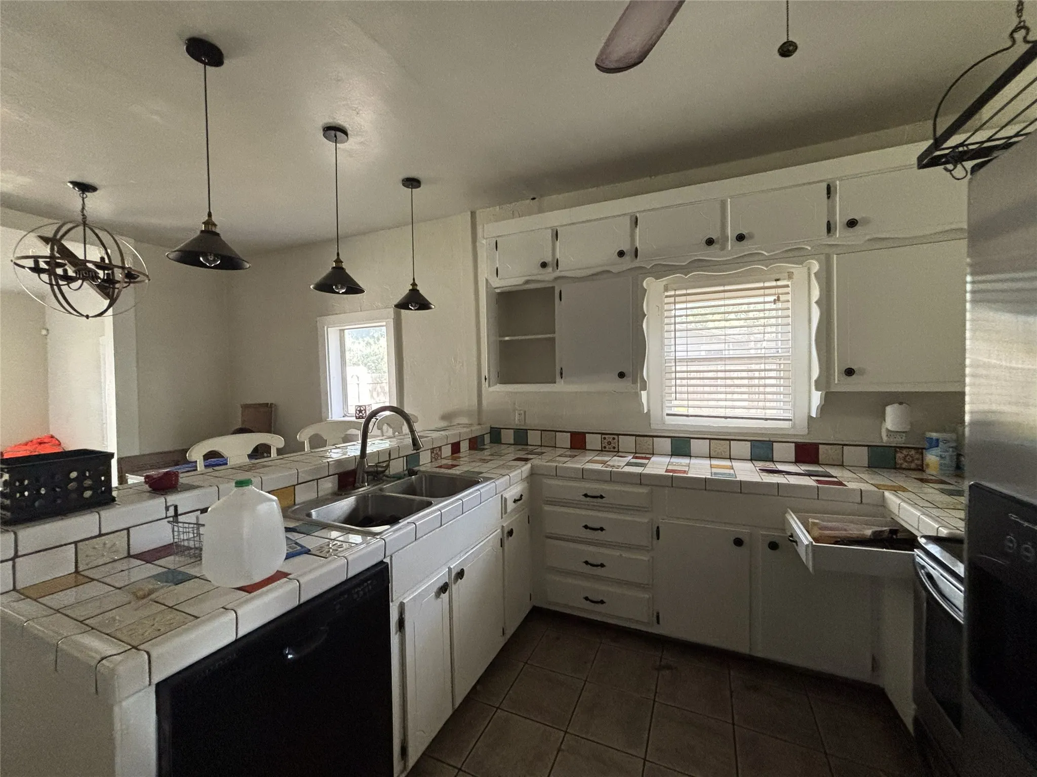 Single Family Residence For Sale in Johnson County , 107 College Street, Joshua, Texas 76058, 3 Bedroom, 2 Bathroom, Garage spaces, 1,344 Sqft, built in 1904, mls#21364641, Real Estate Agent in Joshua, Homes For Sale in Johnson county, Homes For Sale in Joshua, Realtor in Joshua Texas, Real Estate Brokerage Independent Realty Texas, Luminita Cordes Realtor
