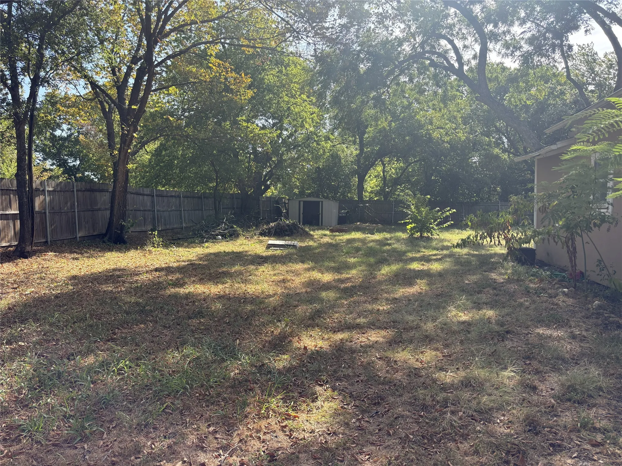 Single Family Residence For Sale in Johnson County , 107 College Street, Joshua, Texas 76058, 3 Bedroom, 2 Bathroom, Garage spaces, 1,344 Sqft, built in 1904, mls#21364641, Real Estate Agent in Joshua, Homes For Sale in Johnson county, Homes For Sale in Joshua, Realtor in Joshua Texas, Real Estate Brokerage Independent Realty Texas, Luminita Cordes Realtor