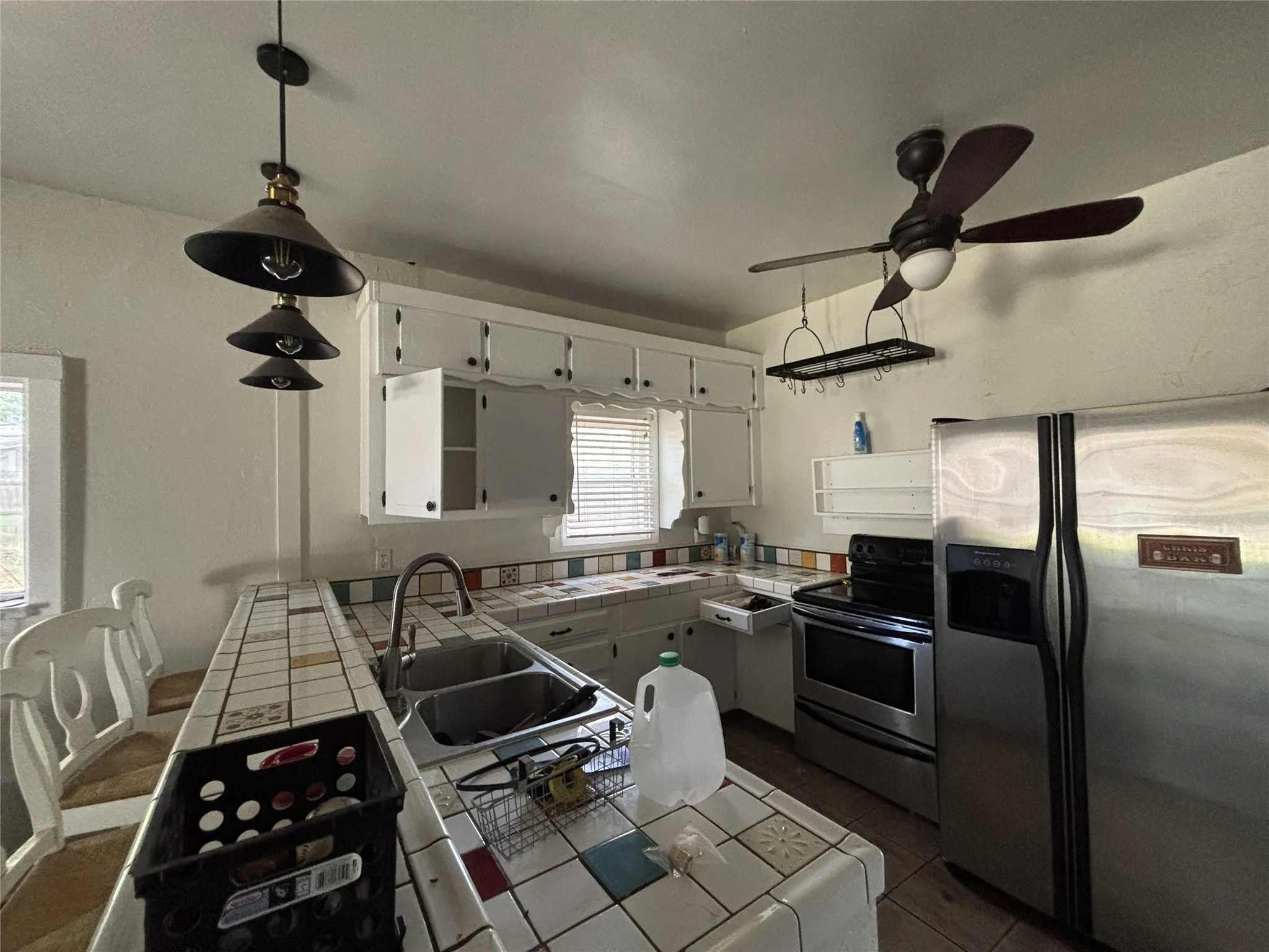 Single Family Residence For Sale in Johnson County , 107 College Street, Joshua, Texas 76058, 3 Bedroom, 2 Bathroom, Garage spaces, 1,344 Sqft, built in 1904, mls#21364641, Real Estate Agent in Joshua, Homes For Sale in Johnson county, Homes For Sale in Joshua, Realtor in Joshua Texas, Real Estate Brokerage Independent Realty Texas, Luminita Cordes Realtor