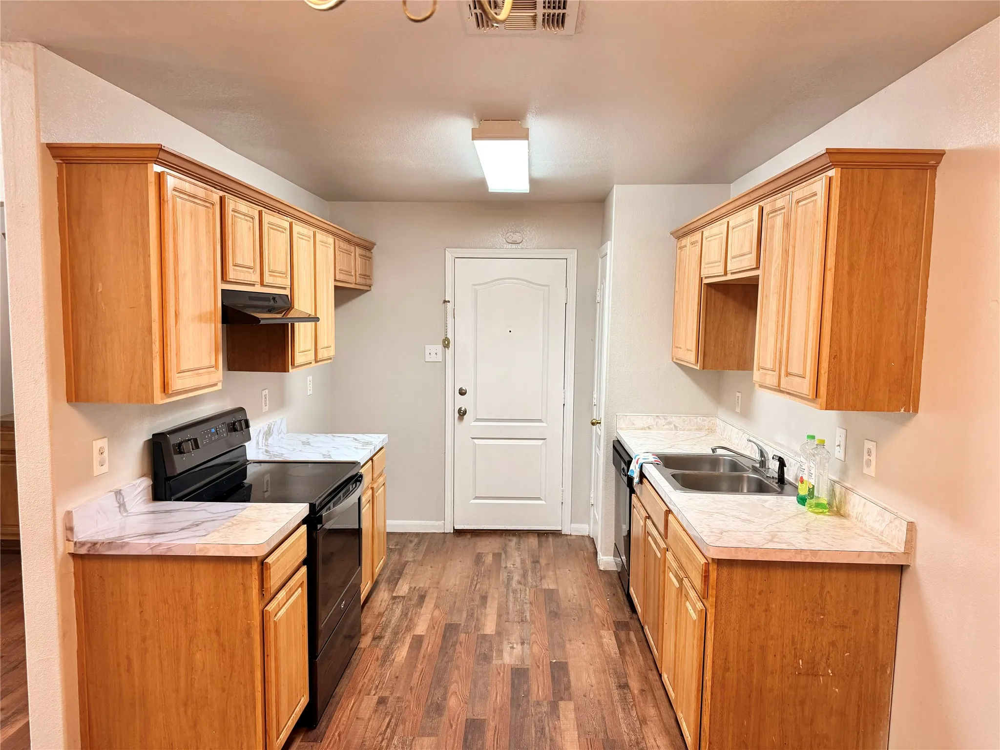 Single Family Residence For Sale in Tarrant County , 9212 Coral Lane, Fort Worth, Texas 76140, 3 Bedroom, 2 Bathroom, 2 Garage spaces, 1,416 Sqft, built in 2006, mls#21365003, Real Estate Agent in Fort Worth, Homes For Sale in Tarrant county, Homes For Sale in Fort Worth, Realtor in Fort Worth Texas, Real Estate Brokerage Independent Realty Texas, Luminita Cordes Realtor
