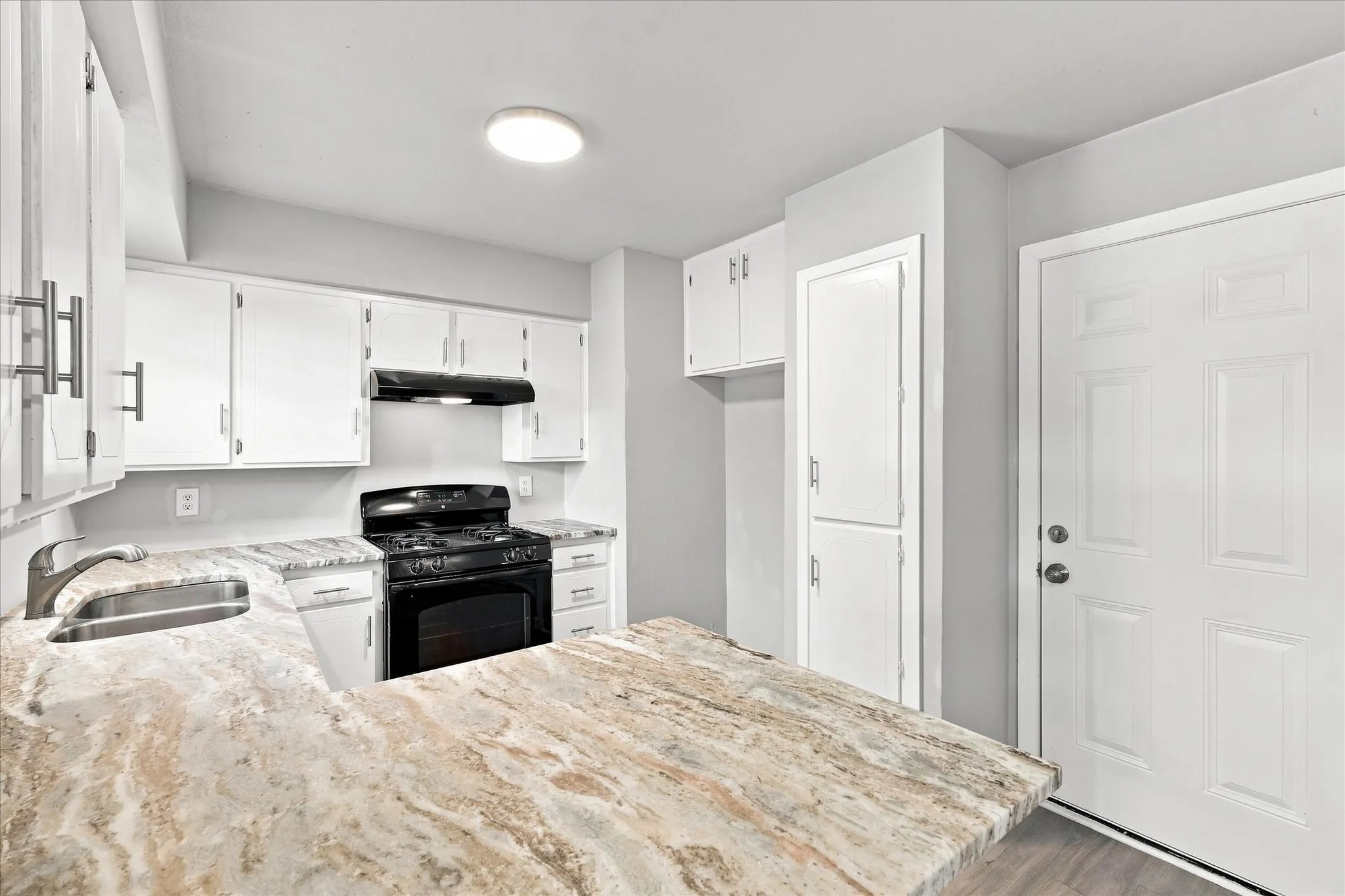 Single Family Residence For Rent in Denton County , 104 Stephen Drive, Sanger, Texas 76266, 3 Bedroom, 2 Bathroom, 2 Garage spaces, 1,332 Sqft, built in 1983, Price $2,100, mls#21364984, Real Estate Agent in Sanger, Homes For Rent in Denton county, Homes For Rent in Sanger, Realtor in Sanger Texas, Real Estate Brokerage Independent Realty Texas, Luminita Cordes Realtor