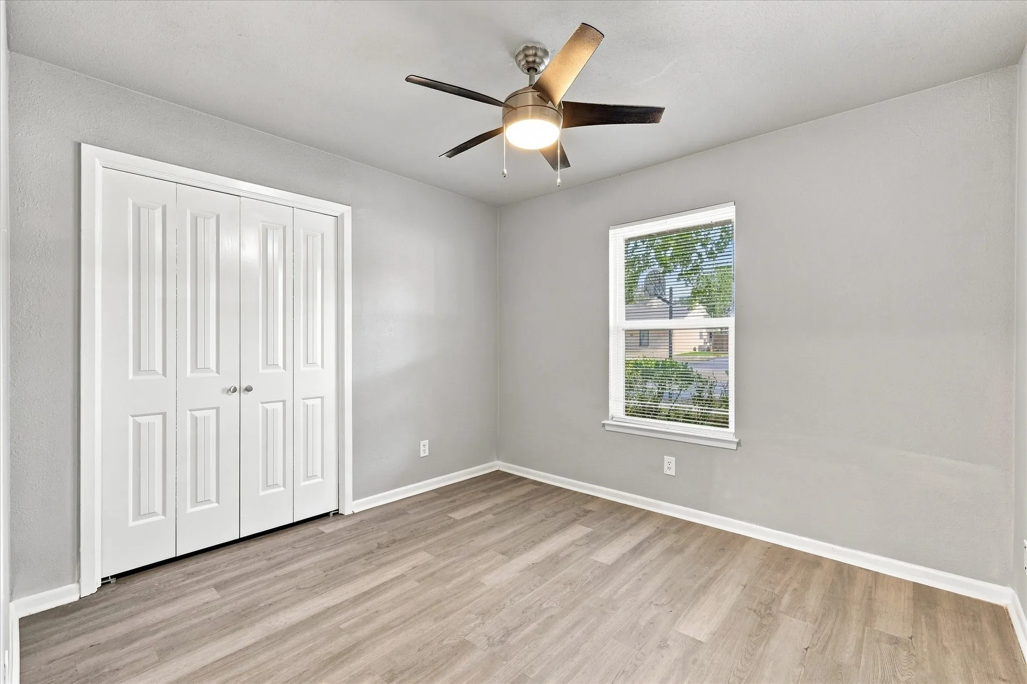 Single Family Residence For Rent in Denton County , 104 Stephen Drive, Sanger, Texas 76266, 3 Bedroom, 2 Bathroom, 2 Garage spaces, 1,332 Sqft, built in 1983, Price $2,100, mls#21364984, Real Estate Agent in Sanger, Homes For Rent in Denton county, Homes For Rent in Sanger, Realtor in Sanger Texas, Real Estate Brokerage Independent Realty Texas, Luminita Cordes Realtor