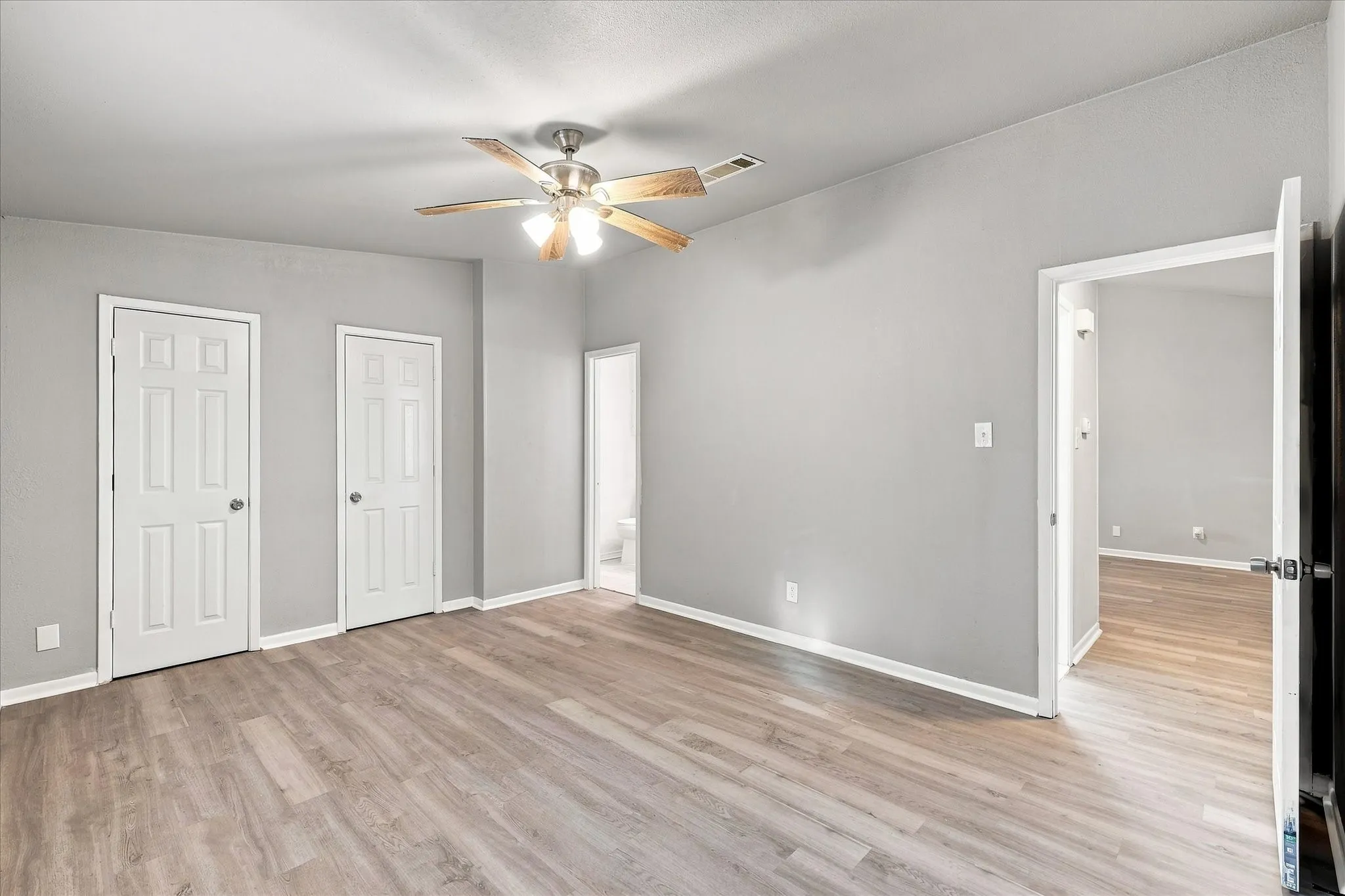 Single Family Residence For Rent in Denton County , 104 Stephen Drive, Sanger, Texas 76266, 3 Bedroom, 2 Bathroom, 2 Garage spaces, 1,332 Sqft, built in 1983, Price $2,100, mls#21364984, Real Estate Agent in Sanger, Homes For Rent in Denton county, Homes For Rent in Sanger, Realtor in Sanger Texas, Real Estate Brokerage Independent Realty Texas, Luminita Cordes Realtor