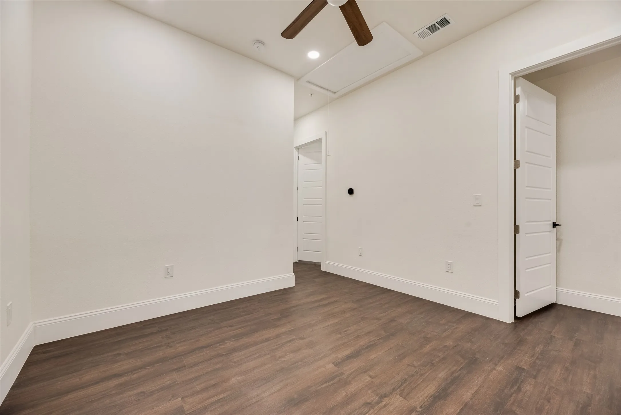 Single Family Residence For Rent in Collin County , 1045 Peppy San Drive, Lucas, Texas 75002, 4 Bedroom, 4 Bathroom, 3 Garage spaces, 3,659 Sqft, built in 2022, mls#21364746, Real Estate Agent in Lucas, Homes For Rent in Collin county, Homes For Rent in Lucas, Realtor in Lucas Texas, Real Estate Brokerage Independent Realty Texas, Luminita Cordes Realtor