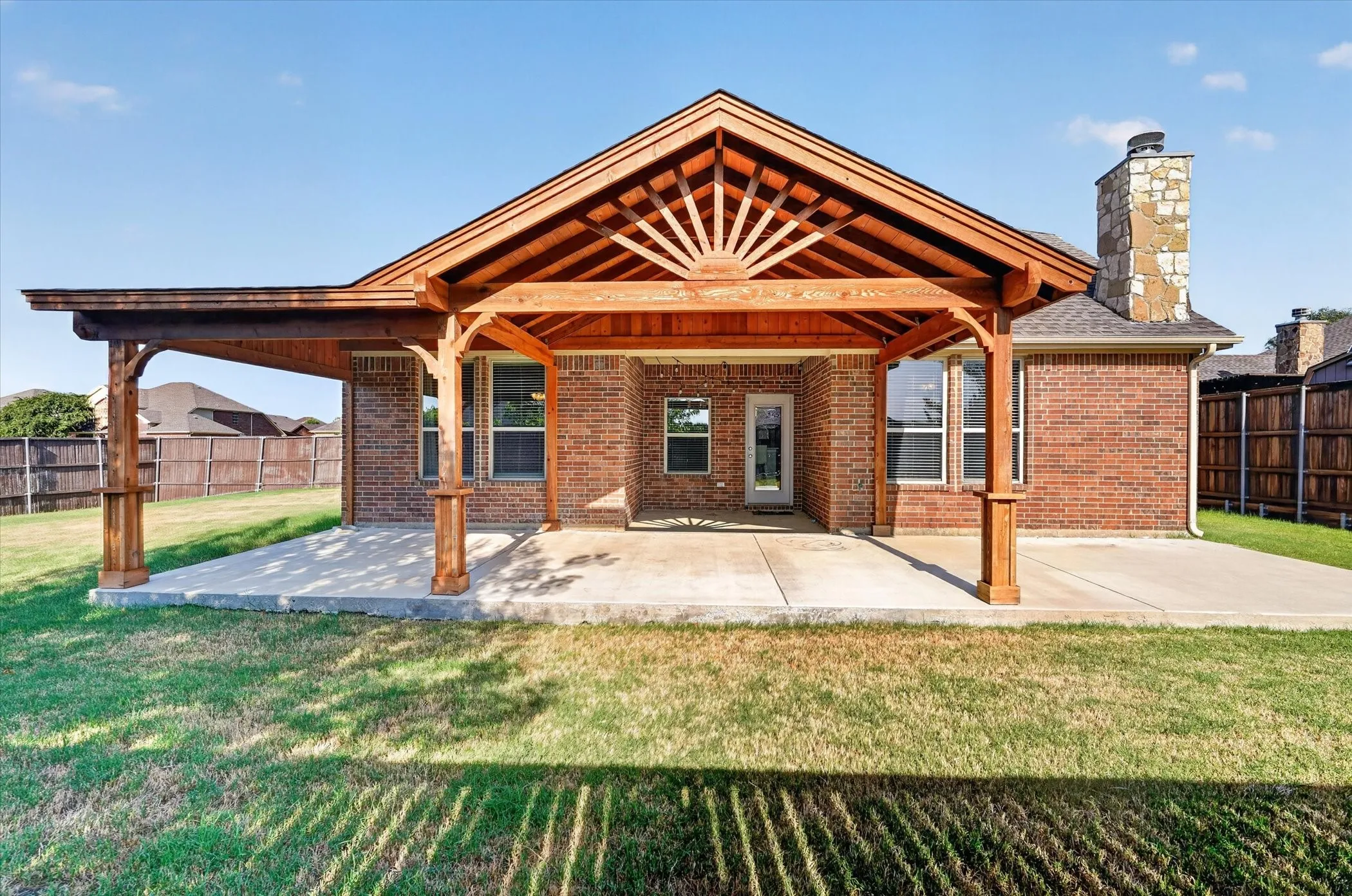 Single Family Residence For Sale in Collin County , 711 Lariat Lane, Wylie, Texas 75098, 5 Bedroom, 3 Bathroom, 2 Garage spaces, 2,921 Sqft, built in 2013, mls#21363315, Real Estate Agent in Wylie, Homes For Sale in Collin county, Homes For Sale in Wylie, Realtor in Wylie Texas, Real Estate Brokerage Independent Realty Texas, Luminita Cordes Realtor