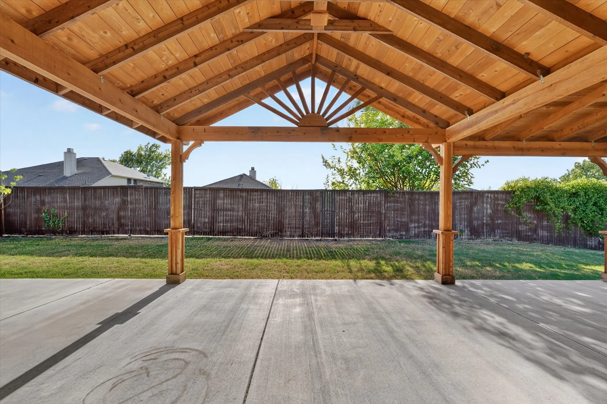 Single Family Residence For Sale in Collin County , 711 Lariat Lane, Wylie, Texas 75098, 5 Bedroom, 3 Bathroom, 2 Garage spaces, 2,921 Sqft, built in 2013, mls#21363315, Real Estate Agent in Wylie, Homes For Sale in Collin county, Homes For Sale in Wylie, Realtor in Wylie Texas, Real Estate Brokerage Independent Realty Texas, Luminita Cordes Realtor