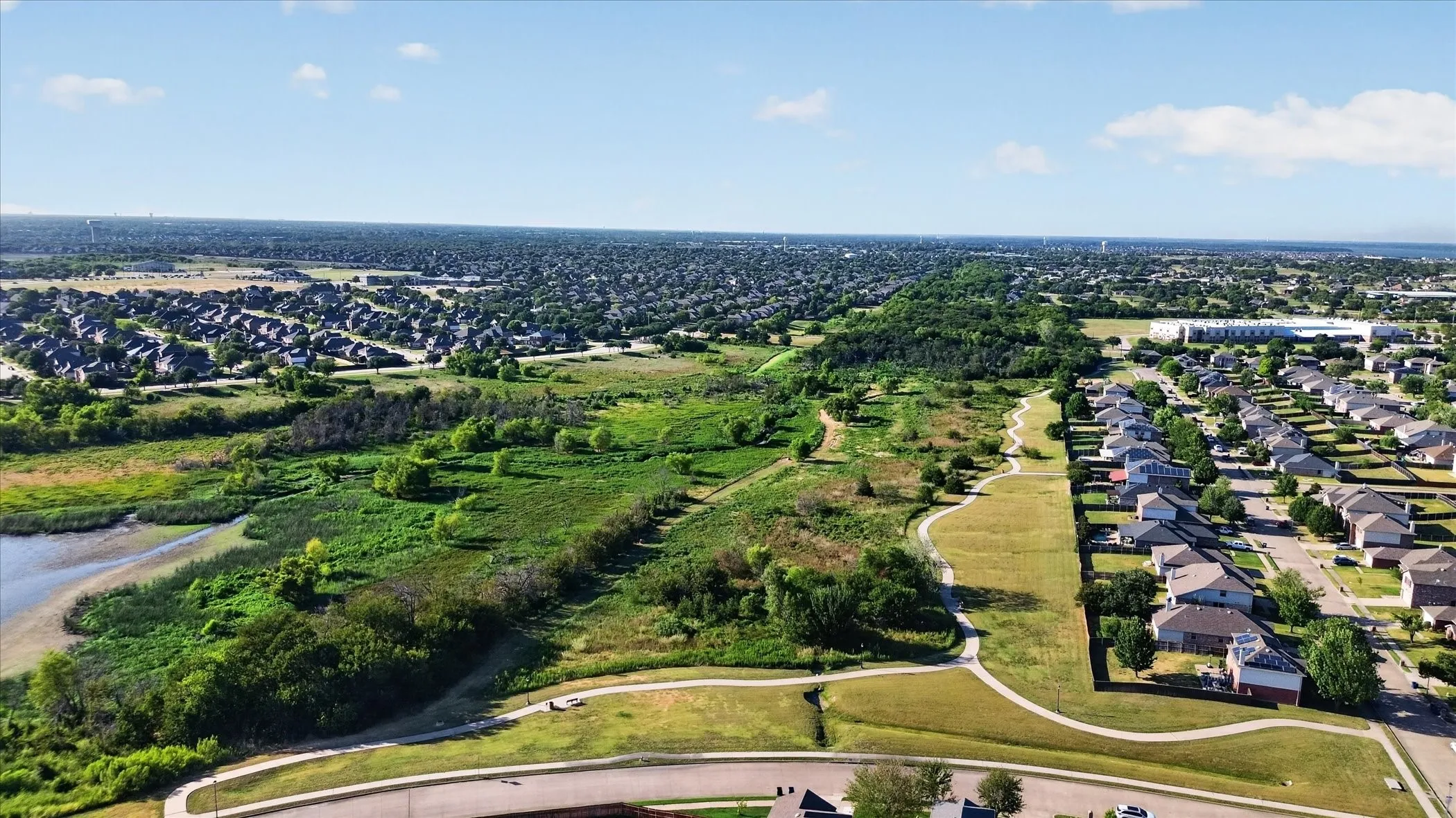 Single Family Residence For Sale in Collin County , 711 Lariat Lane, Wylie, Texas 75098, 5 Bedroom, 3 Bathroom, 2 Garage spaces, 2,921 Sqft, built in 2013, mls#21363315, Real Estate Agent in Wylie, Homes For Sale in Collin county, Homes For Sale in Wylie, Realtor in Wylie Texas, Real Estate Brokerage Independent Realty Texas, Luminita Cordes Realtor