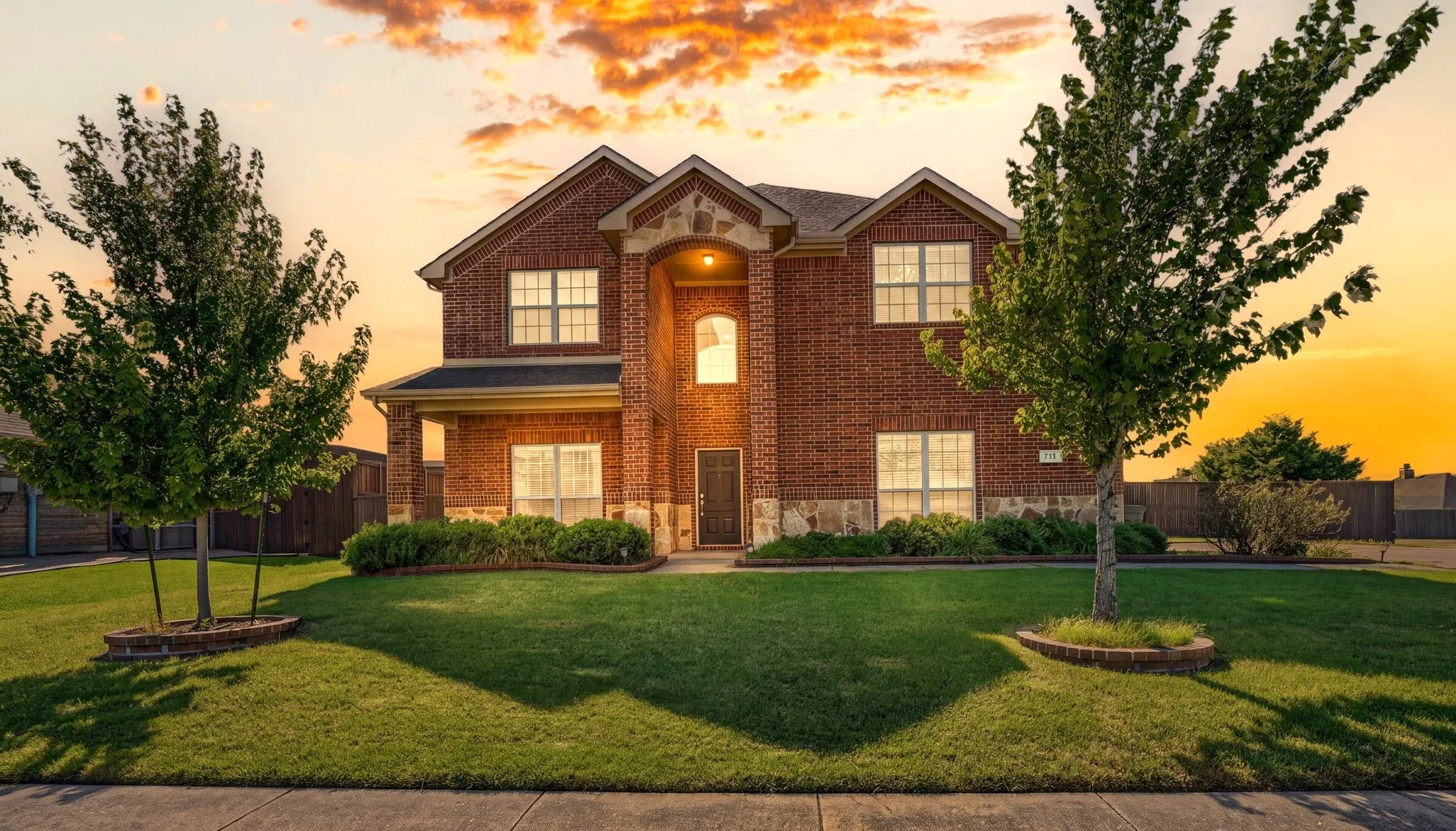 Single Family Residence For Sale in Collin County , 711 Lariat Lane, Wylie, Texas 75098, 5 Bedroom, 3 Bathroom, 2 Garage spaces, 2,921 Sqft, built in 2013, mls#21363315, Real Estate Agent in Wylie, Homes For Sale in Collin county, Homes For Sale in Wylie, Realtor in Wylie Texas, Real Estate Brokerage Independent Realty Texas, Luminita Cordes Realtor