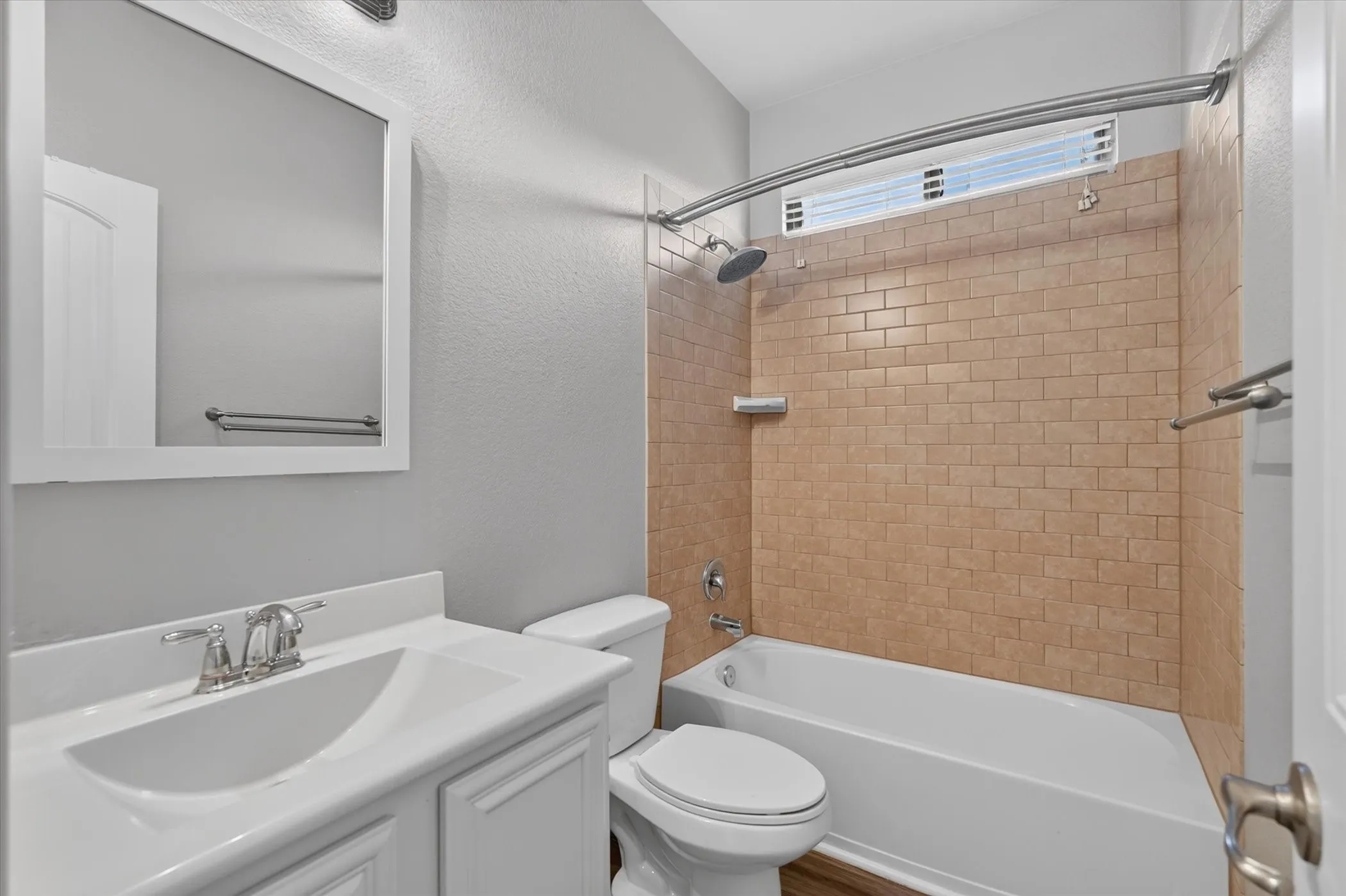 Single Family Residence For Sale in Collin County , 711 Lariat Lane, Wylie, Texas 75098, 5 Bedroom, 3 Bathroom, 2 Garage spaces, 2,921 Sqft, built in 2013, mls#21363315, Real Estate Agent in Wylie, Homes For Sale in Collin county, Homes For Sale in Wylie, Realtor in Wylie Texas, Real Estate Brokerage Independent Realty Texas, Luminita Cordes Realtor