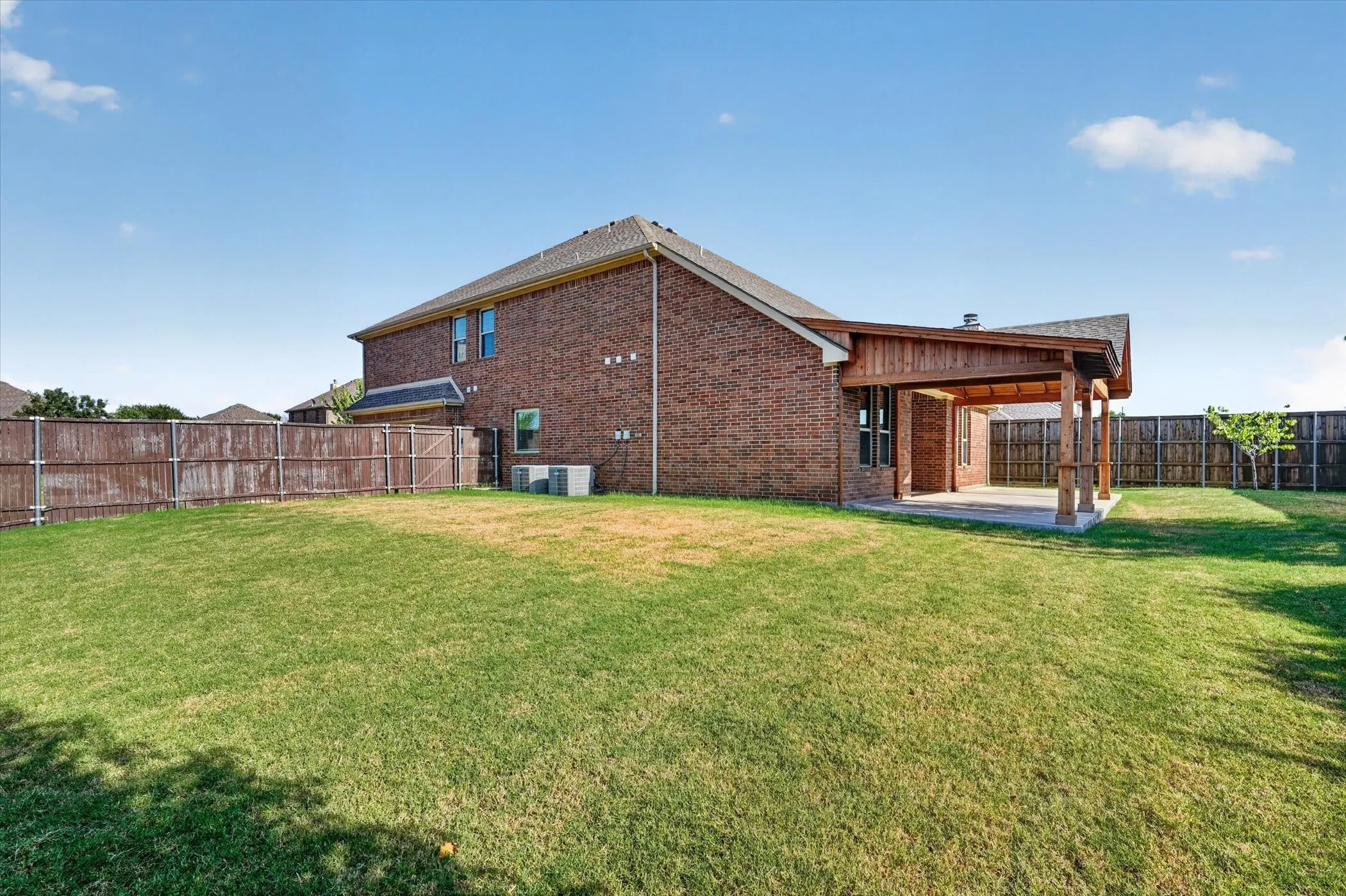 Single Family Residence For Sale in Collin County , 711 Lariat Lane, Wylie, Texas 75098, 5 Bedroom, 3 Bathroom, 2 Garage spaces, 2,921 Sqft, built in 2013, mls#21363315, Real Estate Agent in Wylie, Homes For Sale in Collin county, Homes For Sale in Wylie, Realtor in Wylie Texas, Real Estate Brokerage Independent Realty Texas, Luminita Cordes Realtor