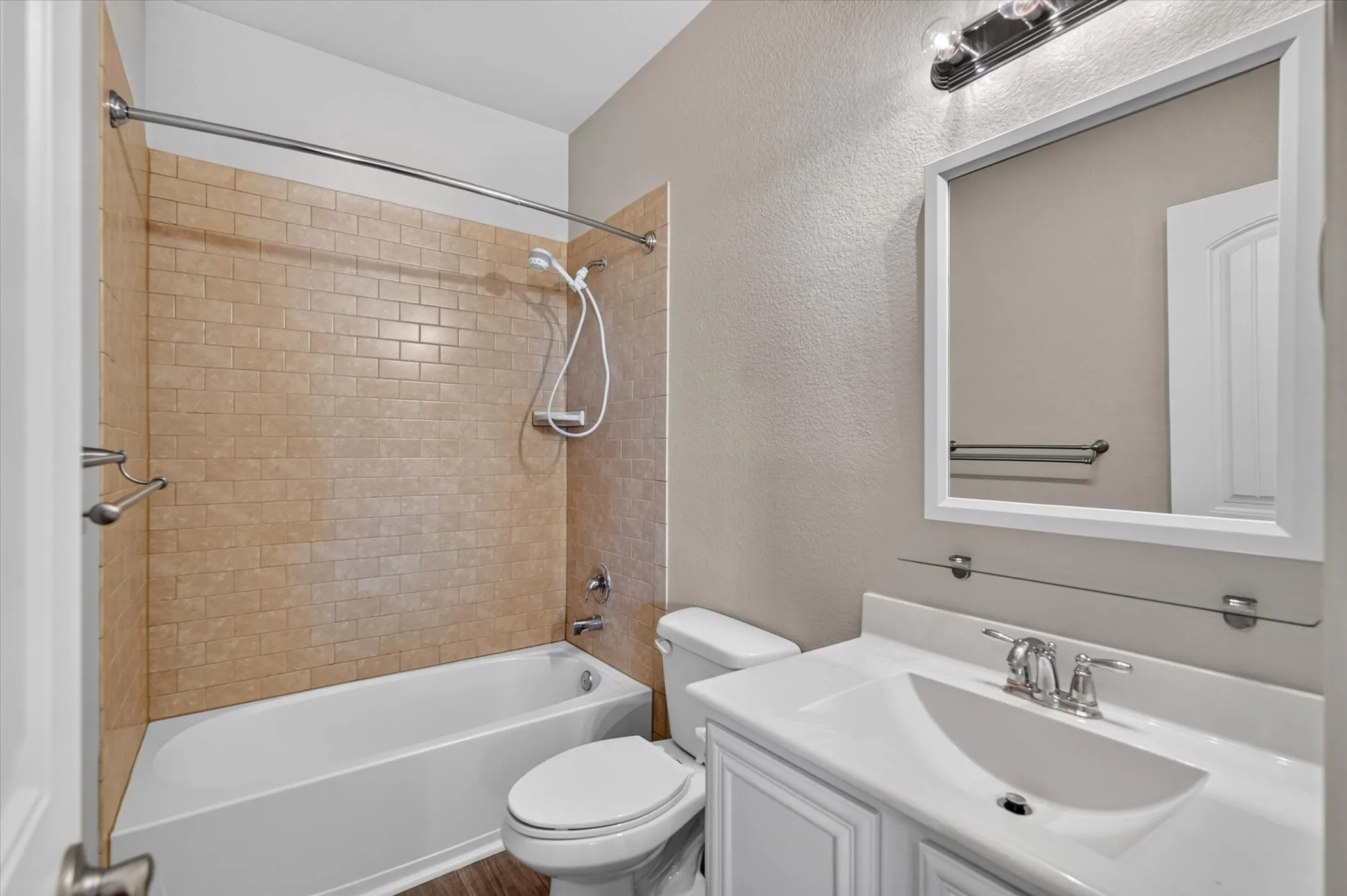 Single Family Residence For Sale in Collin County , 711 Lariat Lane, Wylie, Texas 75098, 5 Bedroom, 3 Bathroom, 2 Garage spaces, 2,921 Sqft, built in 2013, mls#21363315, Real Estate Agent in Wylie, Homes For Sale in Collin county, Homes For Sale in Wylie, Realtor in Wylie Texas, Real Estate Brokerage Independent Realty Texas, Luminita Cordes Realtor