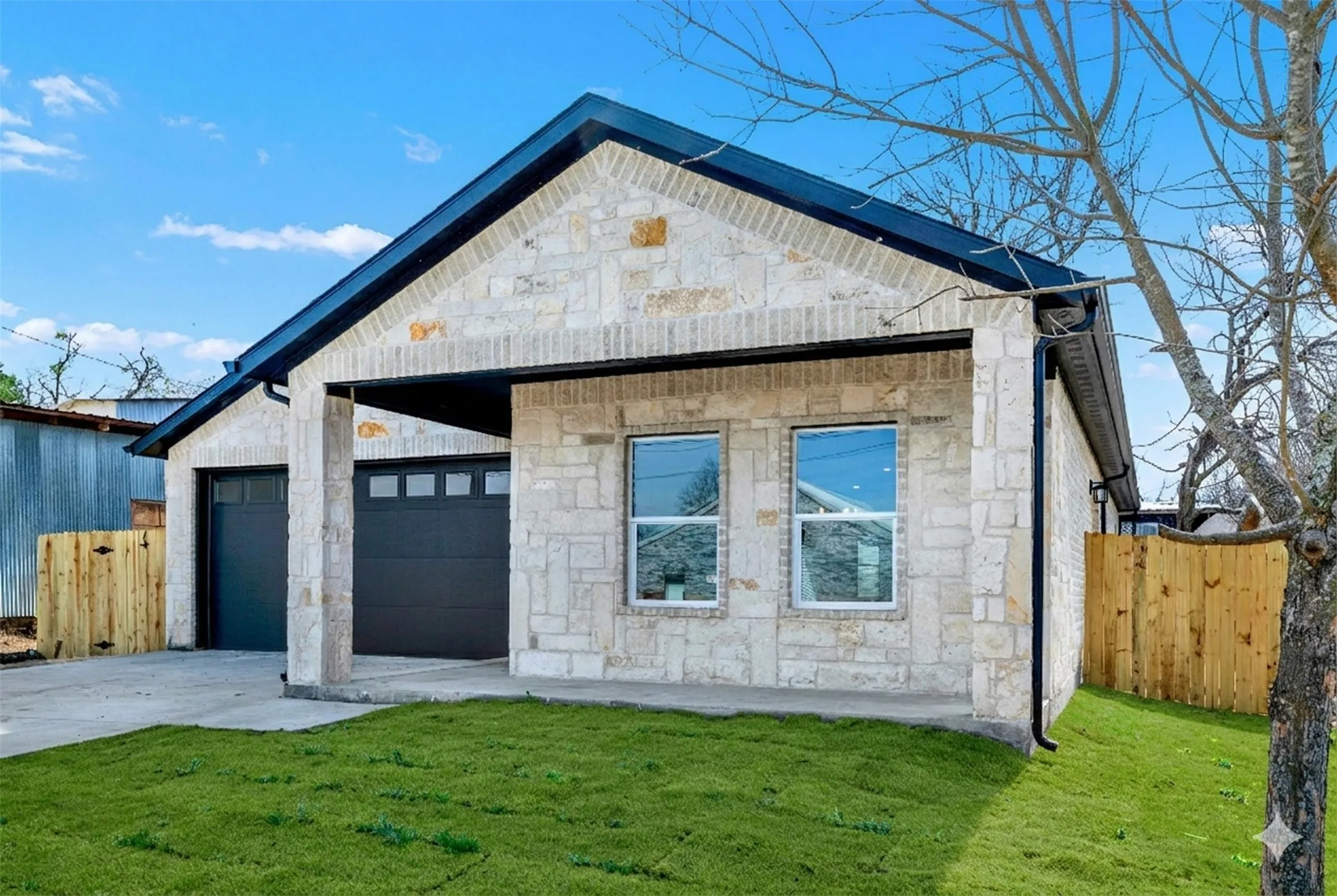 Single Family Residence For Sale in Hunt County , 2821 Morse Street, Greenville, Texas 75401, 3 Bedroom, 2 Bathroom, 2 Garage spaces, 1,540 Sqft, built in 2026, mls#21364975, Real Estate Agent in Greenville, Homes For Sale in Hunt county, Homes For Sale in Greenville, Realtor in Greenville Texas, Real Estate Brokerage Independent Realty Texas, Luminita Cordes Realtor