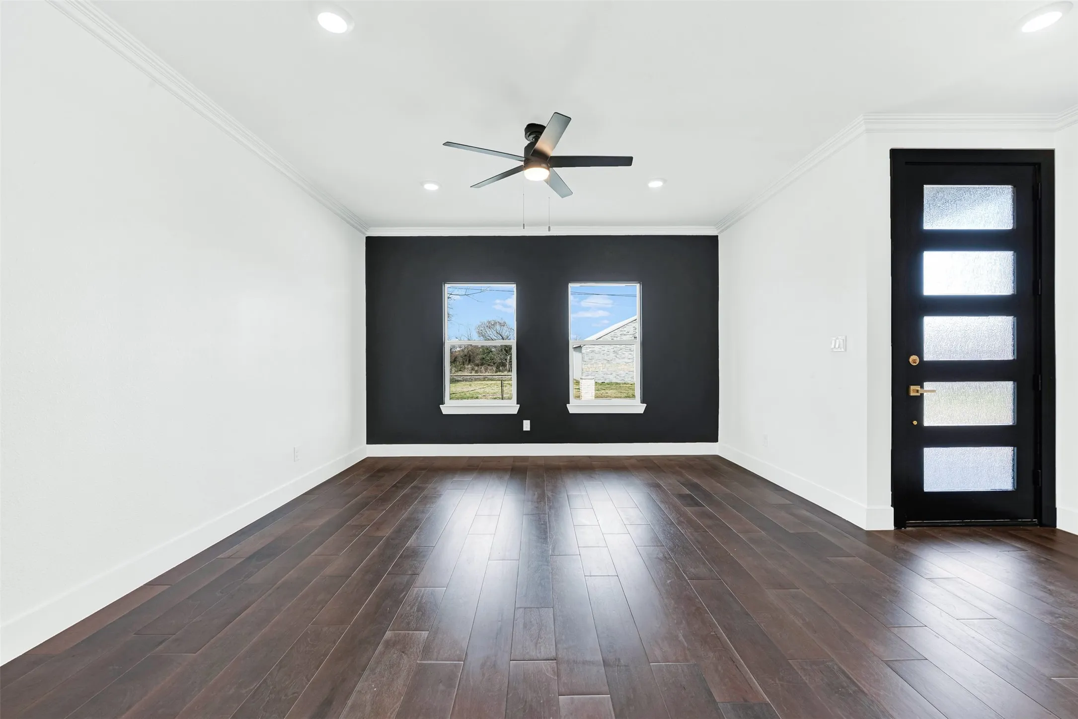 Single Family Residence For Sale in Hunt County , 2821 Morse Street, Greenville, Texas 75401, 3 Bedroom, 2 Bathroom, 2 Garage spaces, 1,540 Sqft, built in 2026, mls#21364975, Real Estate Agent in Greenville, Homes For Sale in Hunt county, Homes For Sale in Greenville, Realtor in Greenville Texas, Real Estate Brokerage Independent Realty Texas, Luminita Cordes Realtor