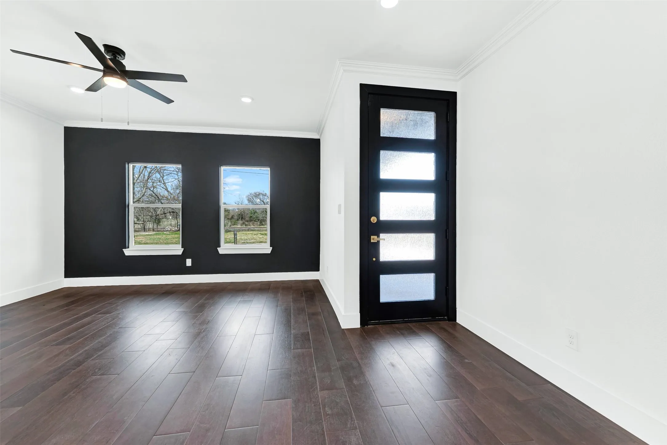 Single Family Residence For Sale in Hunt County , 2821 Morse Street, Greenville, Texas 75401, 3 Bedroom, 2 Bathroom, 2 Garage spaces, 1,540 Sqft, built in 2026, mls#21364975, Real Estate Agent in Greenville, Homes For Sale in Hunt county, Homes For Sale in Greenville, Realtor in Greenville Texas, Real Estate Brokerage Independent Realty Texas, Luminita Cordes Realtor