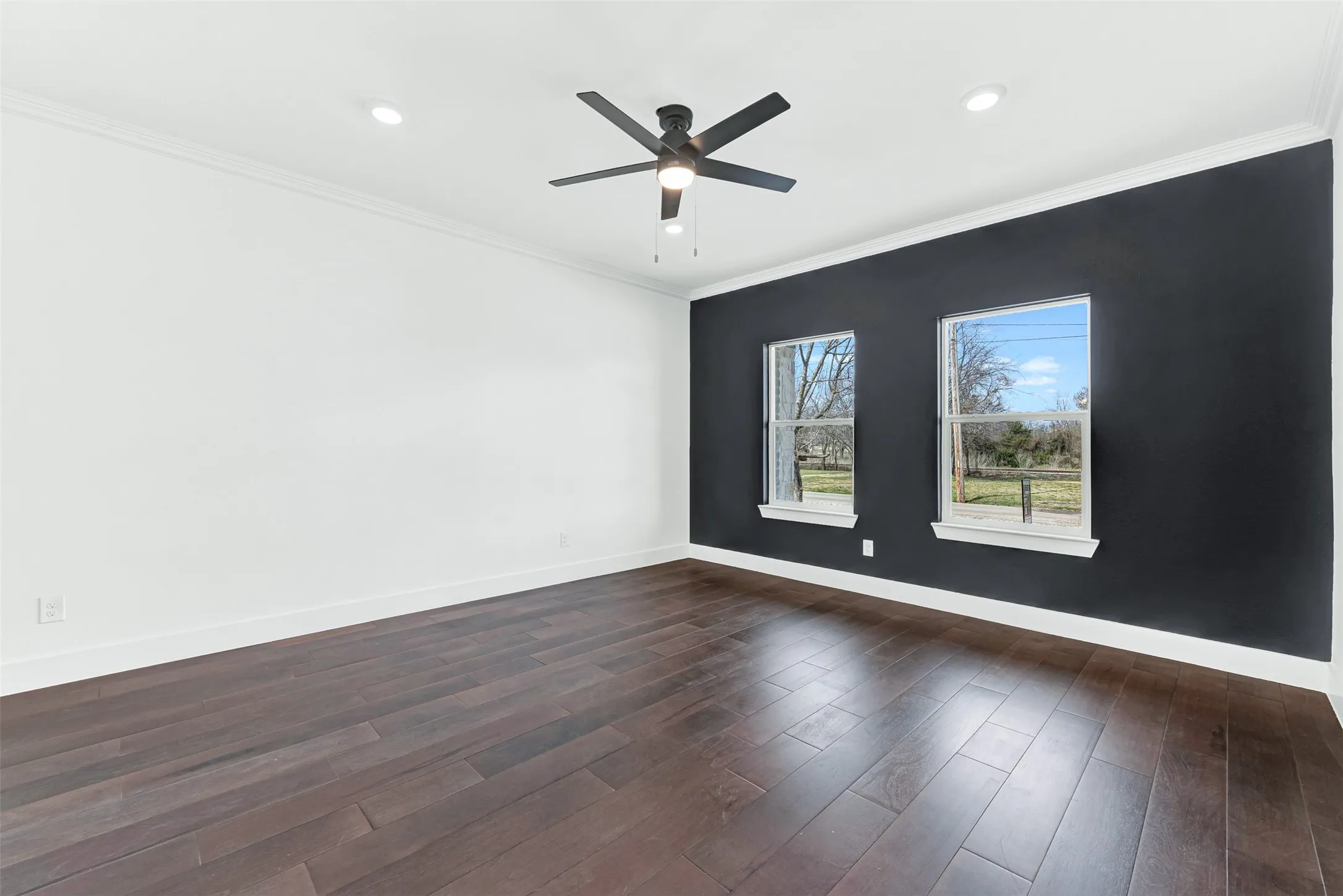 Single Family Residence For Sale in Hunt County , 2821 Morse Street, Greenville, Texas 75401, 3 Bedroom, 2 Bathroom, 2 Garage spaces, 1,540 Sqft, built in 2026, mls#21364975, Real Estate Agent in Greenville, Homes For Sale in Hunt county, Homes For Sale in Greenville, Realtor in Greenville Texas, Real Estate Brokerage Independent Realty Texas, Luminita Cordes Realtor