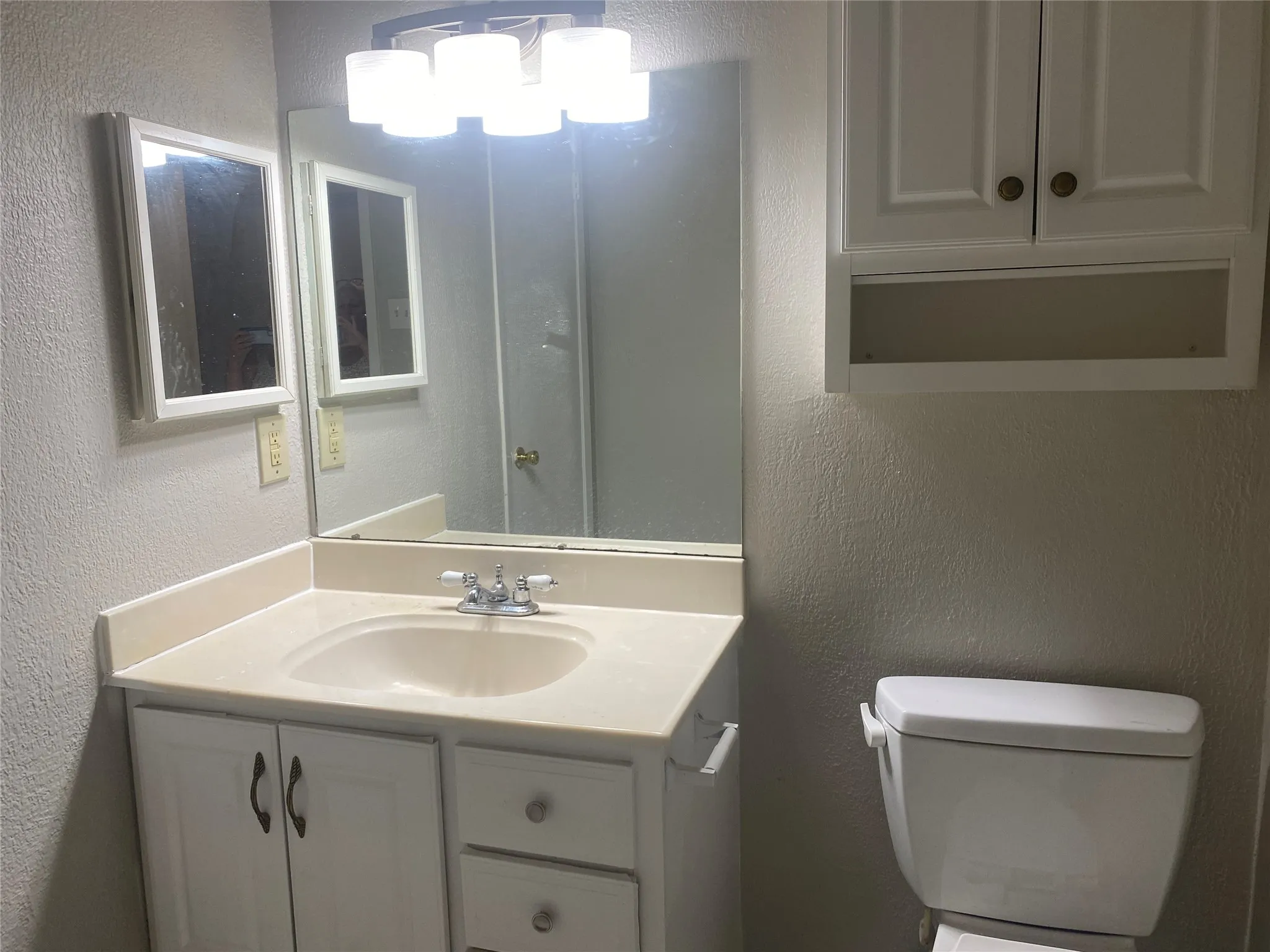 Single Family Residence For Rent in Collin County , 423 Shady Brook Place, Richardson, Texas 75080, 4 Bedroom, 2 Bathroom, 2 Garage spaces, 1,706 Sqft, built in 1969, mls#21364798, Real Estate Agent in Richardson, Homes For Rent in Collin county, Homes For Rent in Richardson, Realtor in Richardson Texas, Real Estate Brokerage Independent Realty Texas, Luminita Cordes Realtor