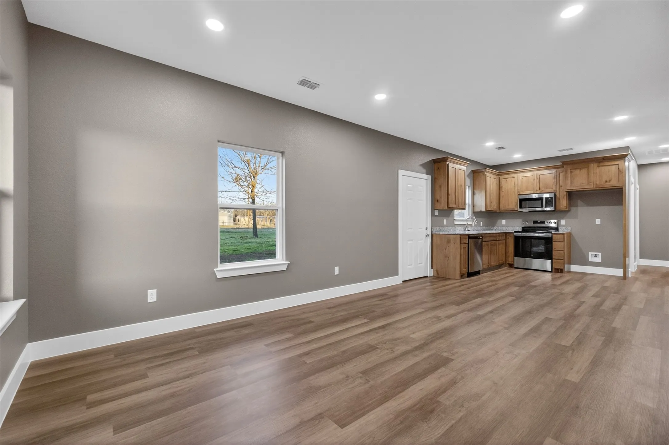 Living room and Kitchen
A representation of the home's appearance