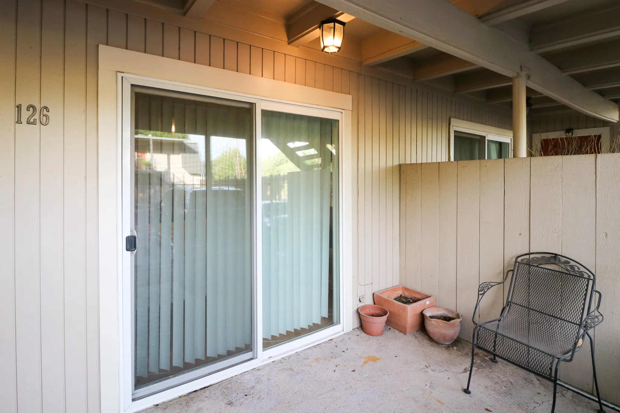 Condominium For Sale in Dallas County , 5306 Fleetwood Oaks Avenue 126, Dallas, Texas 75235, 1 Bedroom, 1 Bathroom, Garage spaces, 695 Sqft, built in 1963, mls#21364754, Real Estate Agent in Dallas, Homes For Sale in Dallas county, Homes For Sale in Dallas, Realtor in Dallas Texas, Real Estate Brokerage Independent Realty Texas, Luminita Cordes Realtor