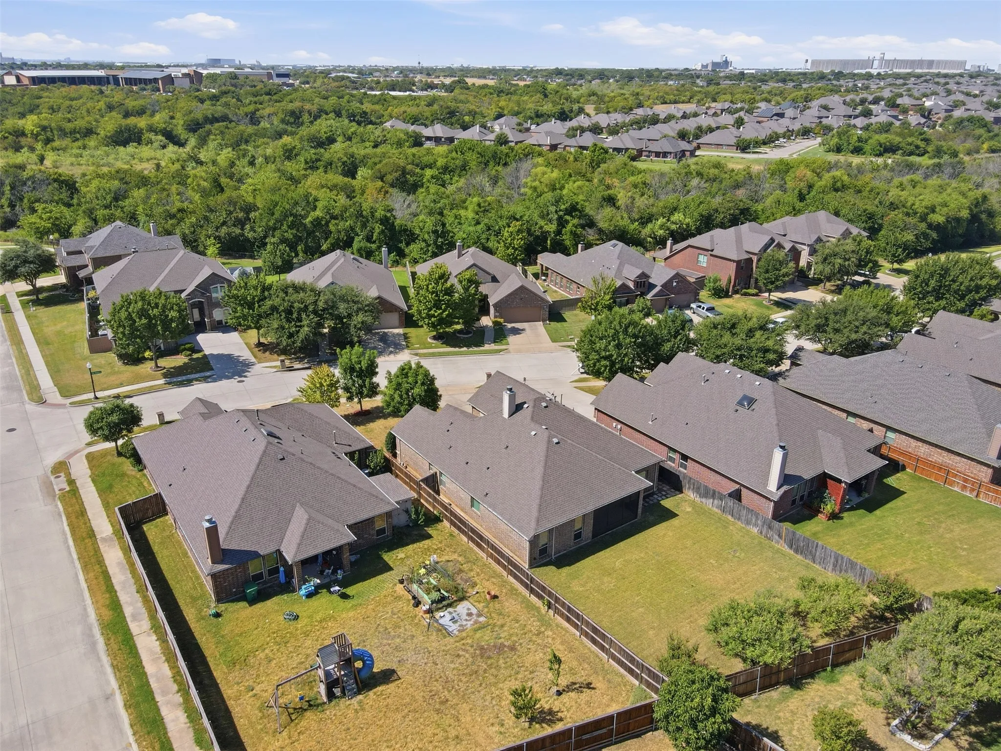 Single Family Residence For Sale in Tarrant County , 2333 Los Olivos Lane, Fort Worth, Texas 76131, 4 Bedroom, 2 Bathroom, 2 Garage spaces, 2,302 Sqft, built in 2014, mls#21361245, Real Estate Agent in Fort Worth, Homes For Sale in Tarrant county, Homes For Sale in Fort Worth, Realtor in Fort Worth Texas, Real Estate Brokerage Independent Realty Texas, Luminita Cordes Realtor