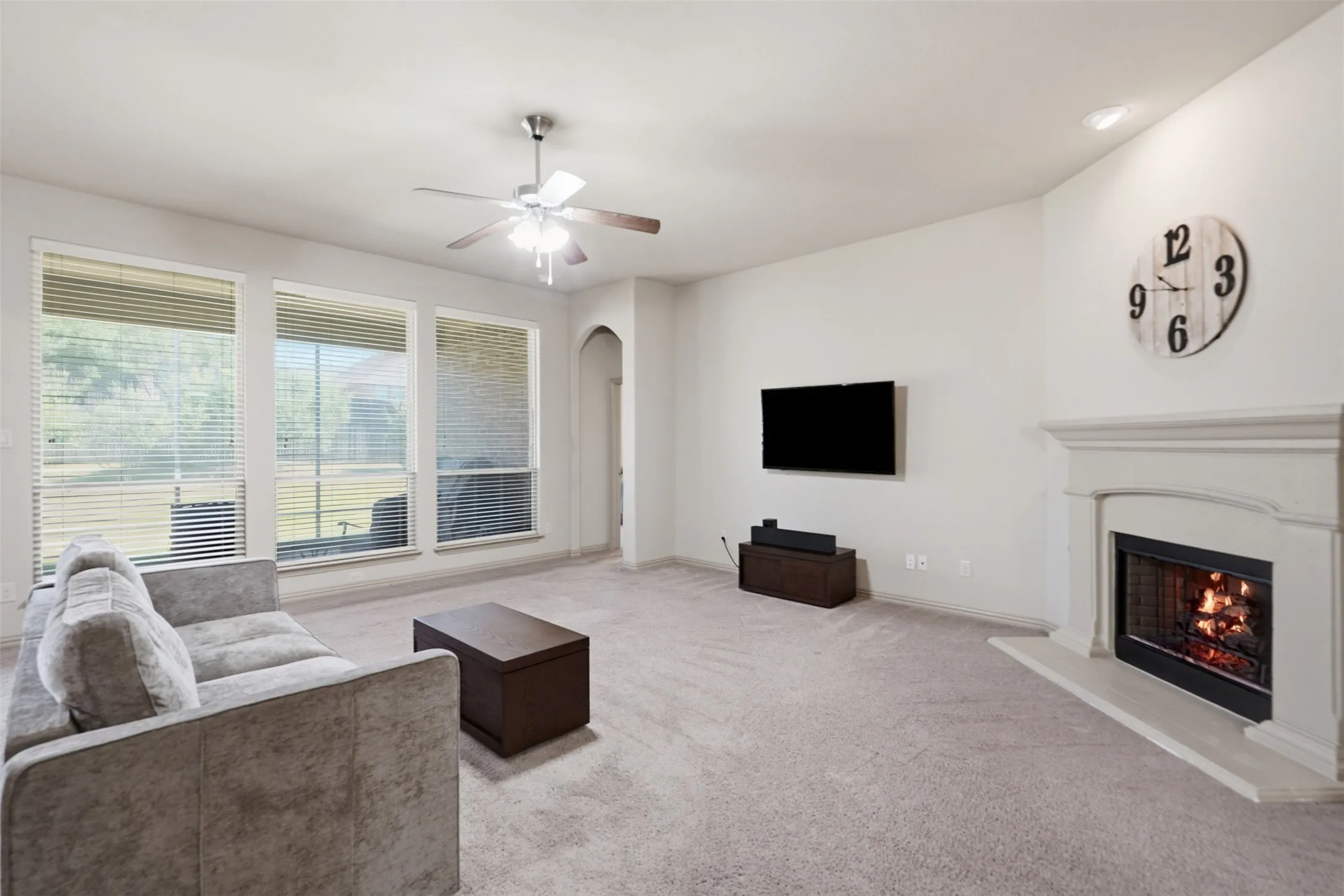 Single Family Residence For Sale in Tarrant County , 2333 Los Olivos Lane, Fort Worth, Texas 76131, 4 Bedroom, 2 Bathroom, 2 Garage spaces, 2,302 Sqft, built in 2014, mls#21361245, Real Estate Agent in Fort Worth, Homes For Sale in Tarrant county, Homes For Sale in Fort Worth, Realtor in Fort Worth Texas, Real Estate Brokerage Independent Realty Texas, Luminita Cordes Realtor