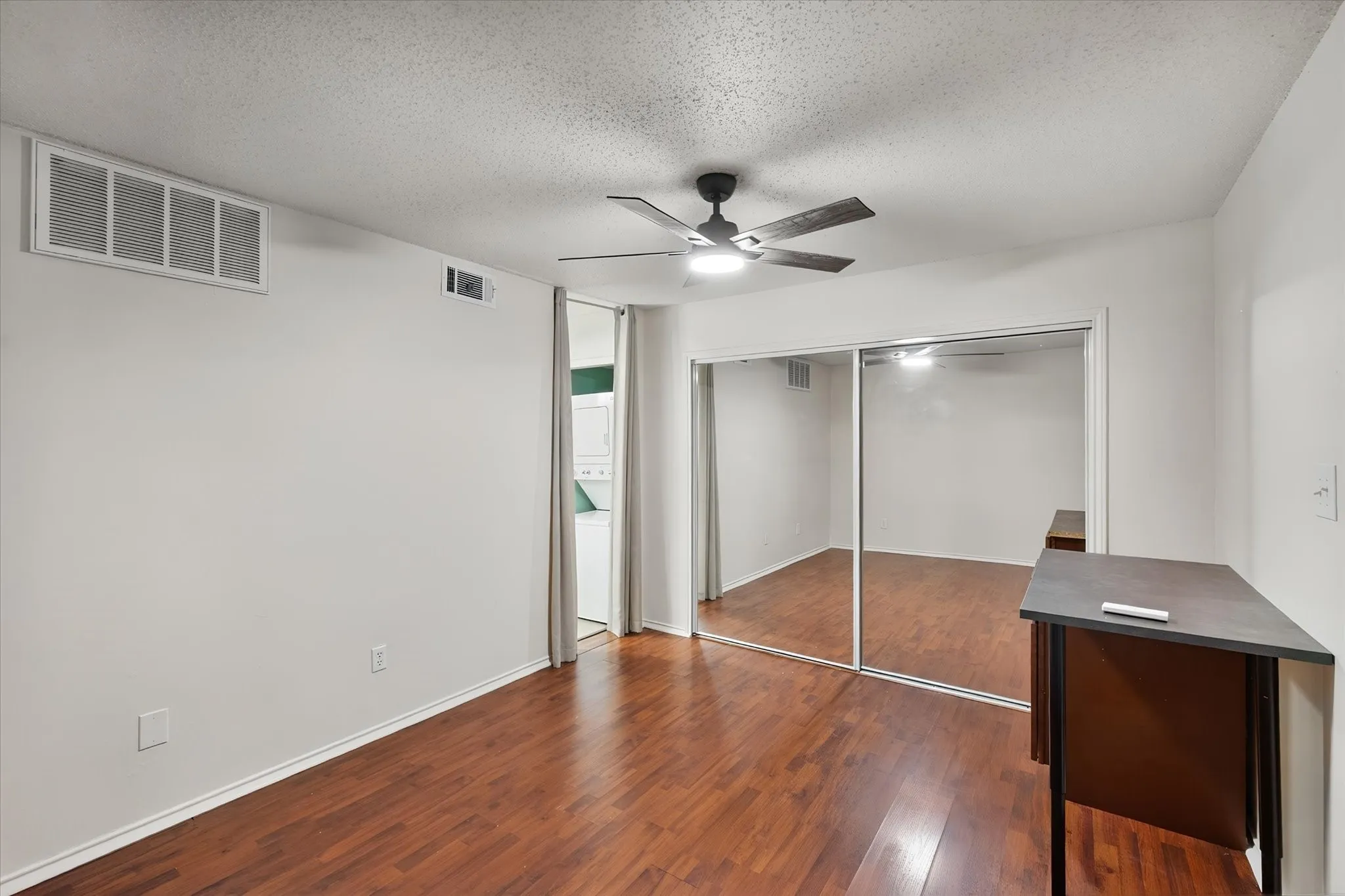Condominium For Sale in Tarrant County , 2300 Bamboo Drive N102, Arlington, Texas 76006, 1 Bedroom, 1 Bathroom, Garage spaces, 662 Sqft, built in 1983, mls#21364951, Real Estate Agent in Arlington, Homes For Sale in Tarrant county, Homes For Sale in Arlington, Realtor in Arlington Texas, Real Estate Brokerage Independent Realty Texas, Luminita Cordes Realtor