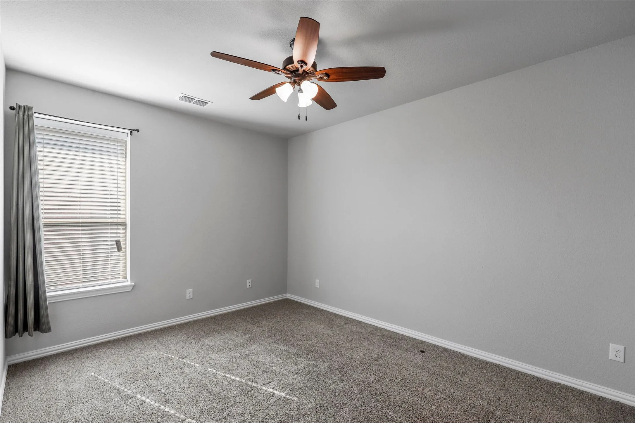 Single Family Residence For Rent in Parker County , 15105 Stargazer Drive, Aledo, Texas 76008, 4 Bedroom, 3 Bathroom, 3 Garage spaces, 3,145 Sqft, built in 2020, mls#21365026, Real Estate Agent in Aledo, Homes For Rent in Parker county, Homes For Rent in Aledo, Realtor in Aledo Texas, Real Estate Brokerage Independent Realty Texas, Luminita Cordes Realtor