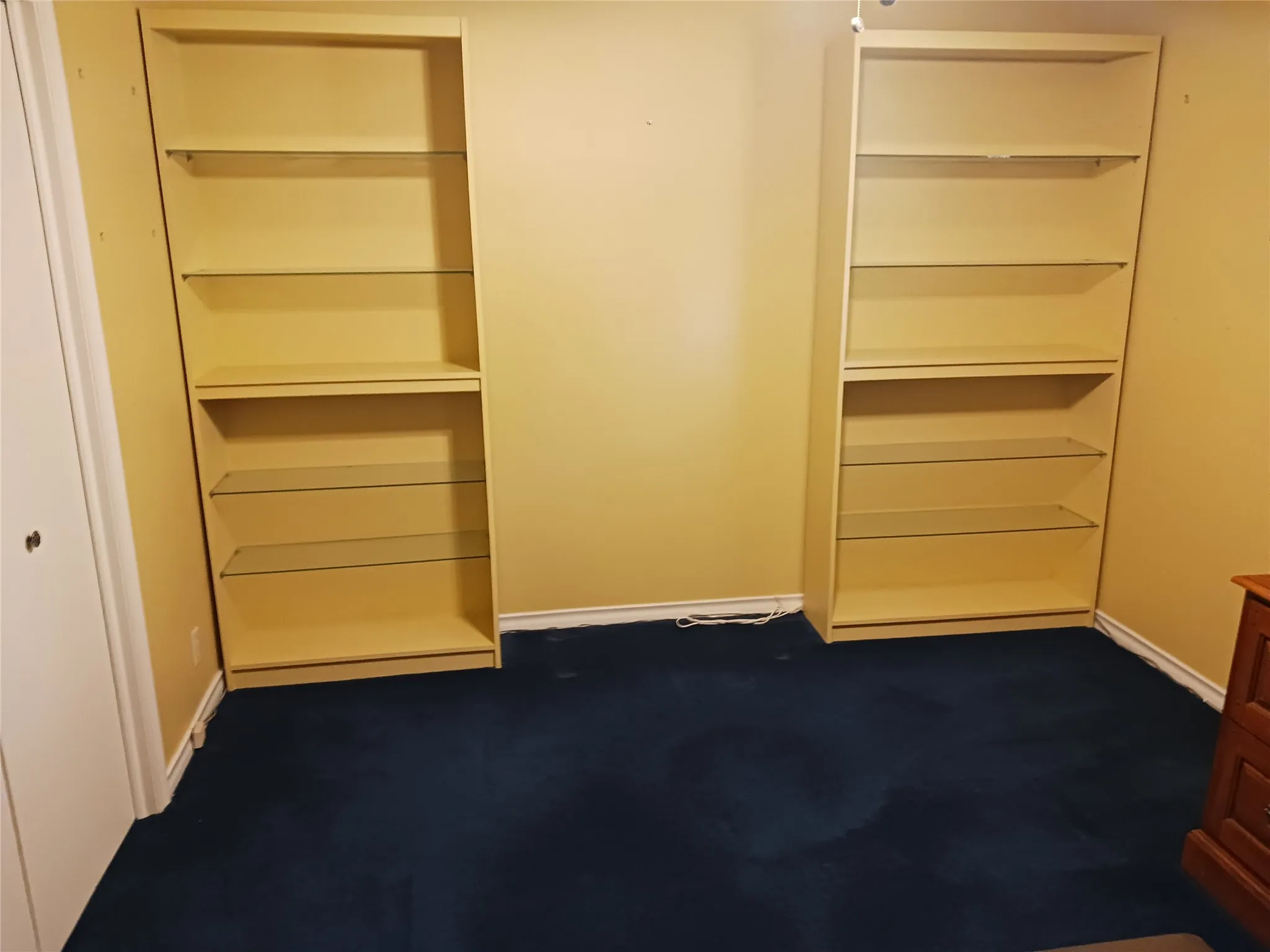 Single Family Residence For Sale in Dallas County , 10436 Coleridge Street, Dallas, Texas 75218, 4 Bedroom, 3 Bathroom, 2 Garage spaces, 2,682 Sqft, built in 1960, mls#21365027, Real Estate Agent in Dallas, Homes For Sale in Dallas county, Homes For Sale in Dallas, Realtor in Dallas Texas, Real Estate Brokerage Independent Realty Texas, Luminita Cordes Realtor
