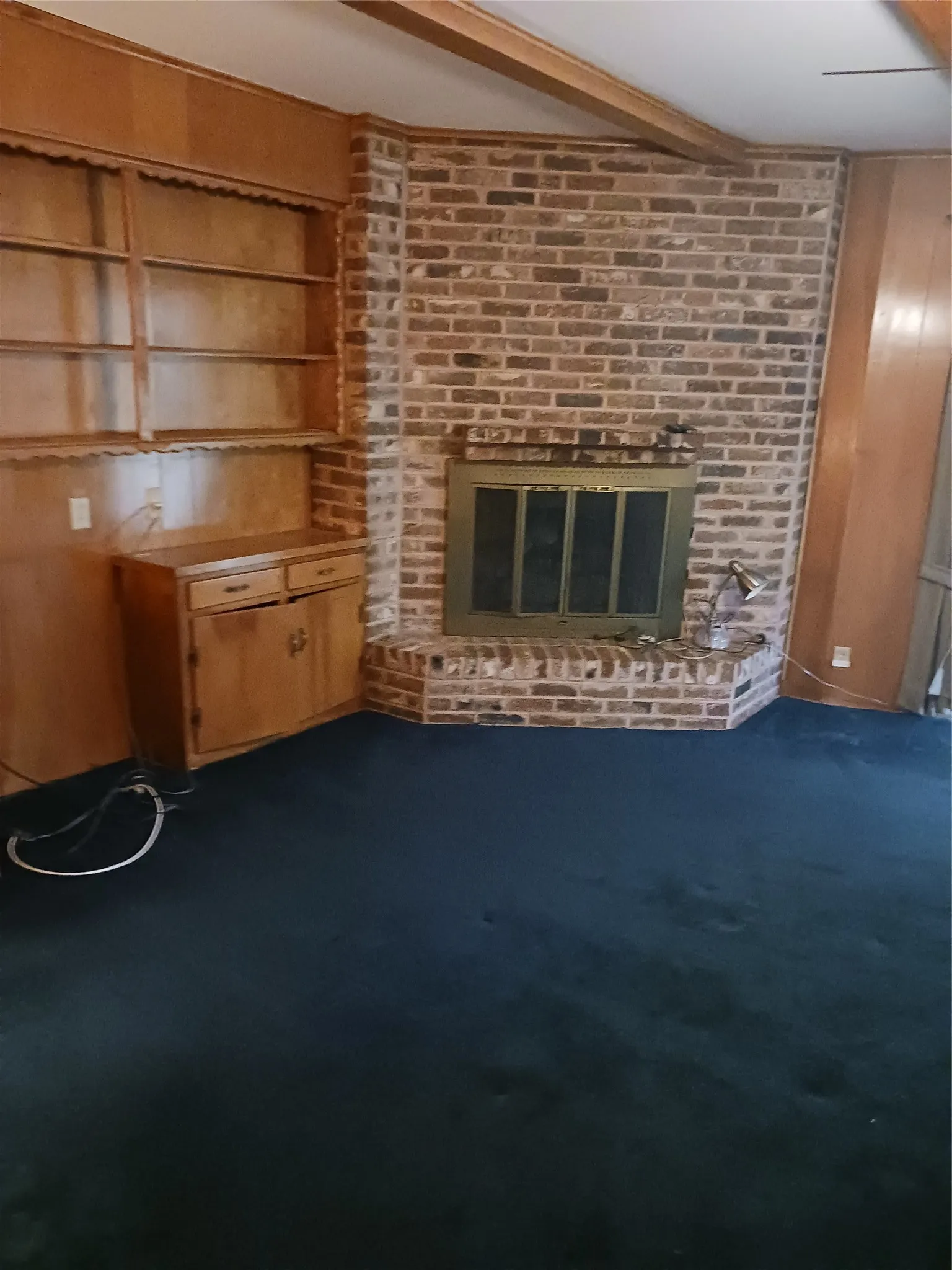 Single Family Residence For Sale in Dallas County , 10436 Coleridge Street, Dallas, Texas 75218, 4 Bedroom, 3 Bathroom, 2 Garage spaces, 2,682 Sqft, built in 1960, mls#21365027, Real Estate Agent in Dallas, Homes For Sale in Dallas county, Homes For Sale in Dallas, Realtor in Dallas Texas, Real Estate Brokerage Independent Realty Texas, Luminita Cordes Realtor
