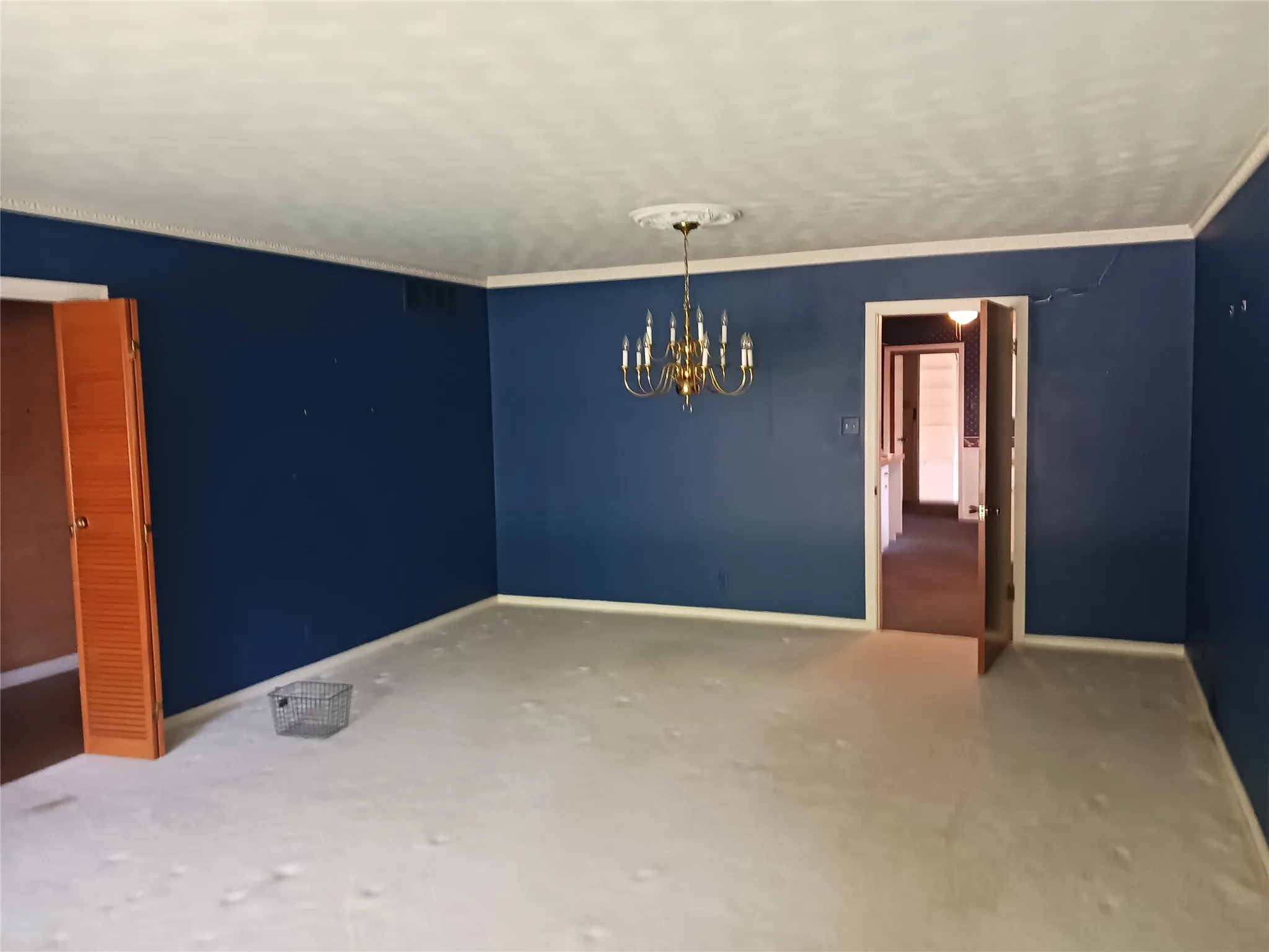 Single Family Residence For Sale in Dallas County , 10436 Coleridge Street, Dallas, Texas 75218, 4 Bedroom, 3 Bathroom, 2 Garage spaces, 2,682 Sqft, built in 1960, mls#21365027, Real Estate Agent in Dallas, Homes For Sale in Dallas county, Homes For Sale in Dallas, Realtor in Dallas Texas, Real Estate Brokerage Independent Realty Texas, Luminita Cordes Realtor