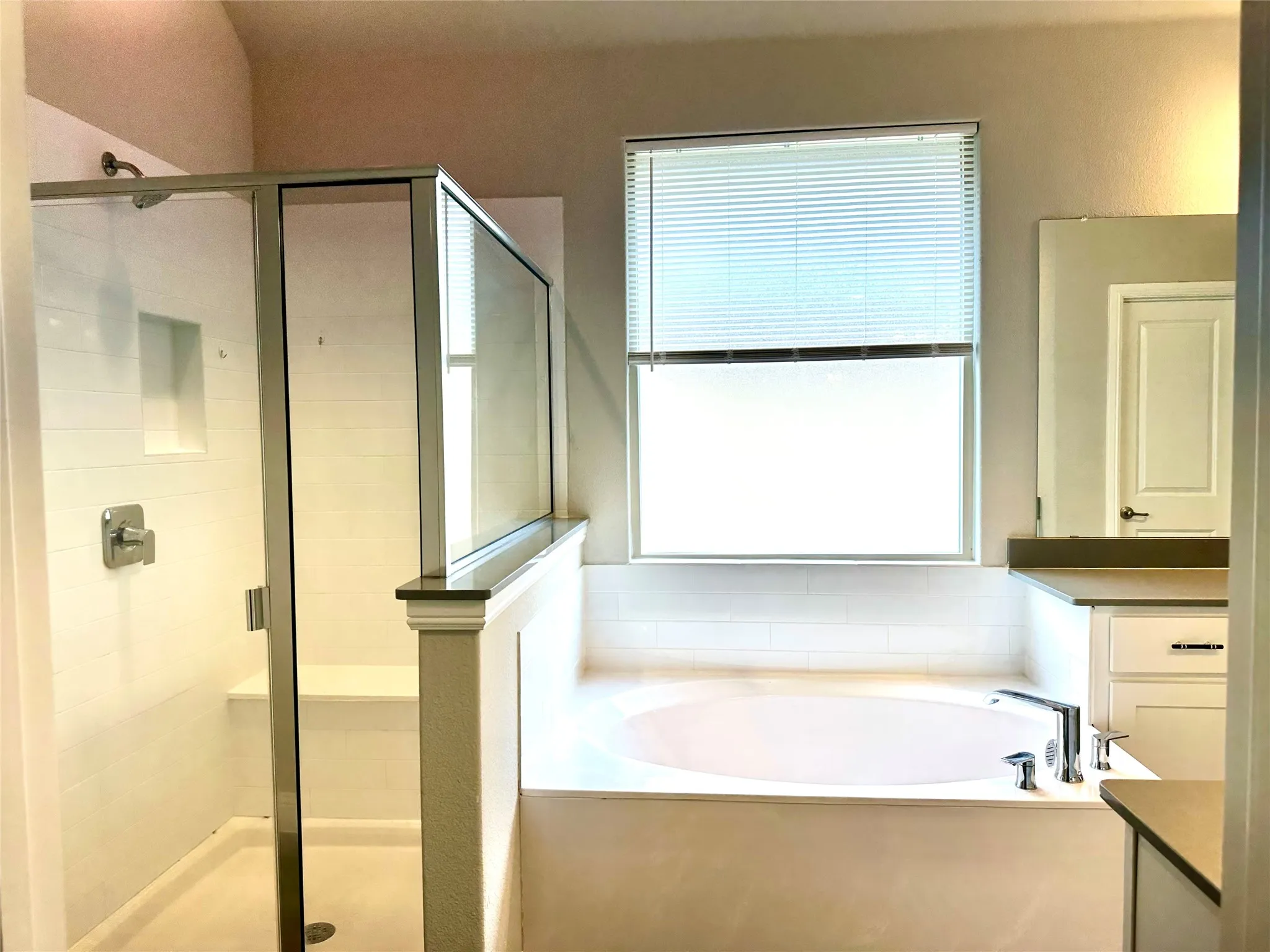 Single Family Residence For Rent in Tarrant County , 1008 Virginia Drive, Mansfield, Texas 76063, 4 Bedroom, 3 Bathroom, 3 Garage spaces, 2,446 Sqft, built in 2021, mls#21365037, Real Estate Agent in Mansfield, Homes For Rent in Tarrant county, Homes For Rent in Mansfield, Realtor in Mansfield Texas, Real Estate Brokerage Independent Realty Texas, Luminita Cordes Realtor
