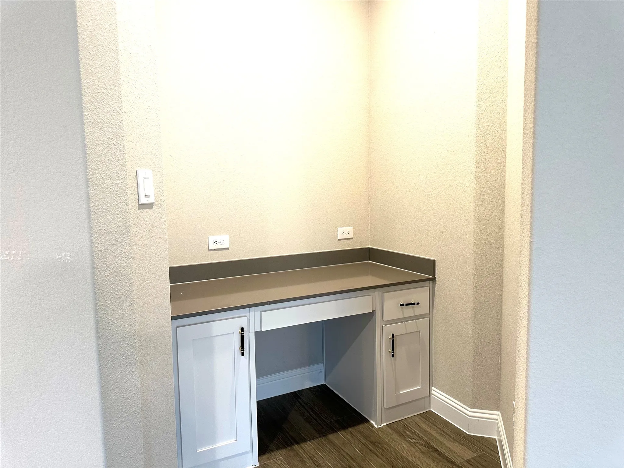 Single Family Residence For Rent in Tarrant County , 1008 Virginia Drive, Mansfield, Texas 76063, 4 Bedroom, 3 Bathroom, 3 Garage spaces, 2,446 Sqft, built in 2021, mls#21365037, Real Estate Agent in Mansfield, Homes For Rent in Tarrant county, Homes For Rent in Mansfield, Realtor in Mansfield Texas, Real Estate Brokerage Independent Realty Texas, Luminita Cordes Realtor