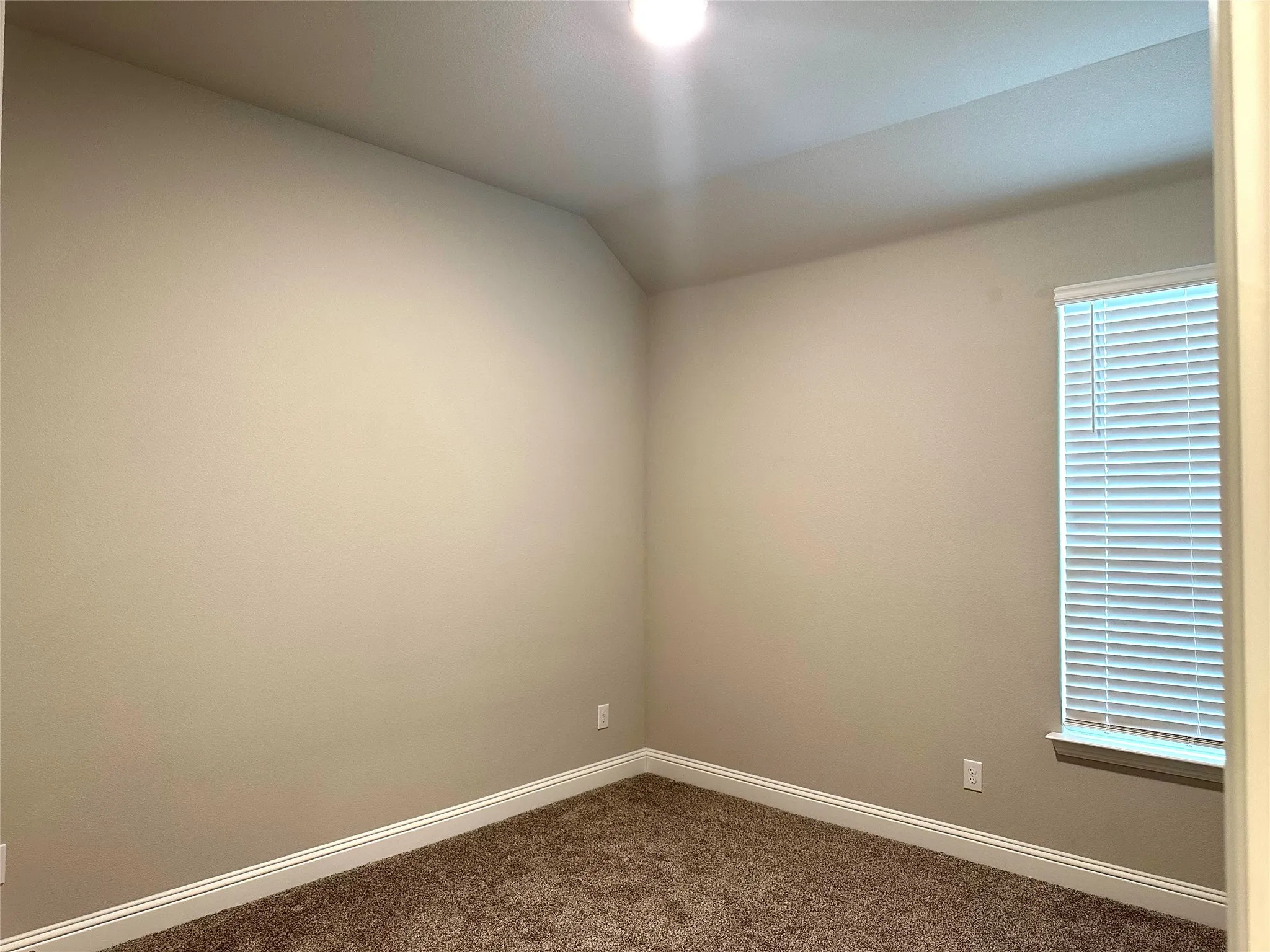 Single Family Residence For Rent in Tarrant County , 1008 Virginia Drive, Mansfield, Texas 76063, 4 Bedroom, 3 Bathroom, 3 Garage spaces, 2,446 Sqft, built in 2021, mls#21365037, Real Estate Agent in Mansfield, Homes For Rent in Tarrant county, Homes For Rent in Mansfield, Realtor in Mansfield Texas, Real Estate Brokerage Independent Realty Texas, Luminita Cordes Realtor