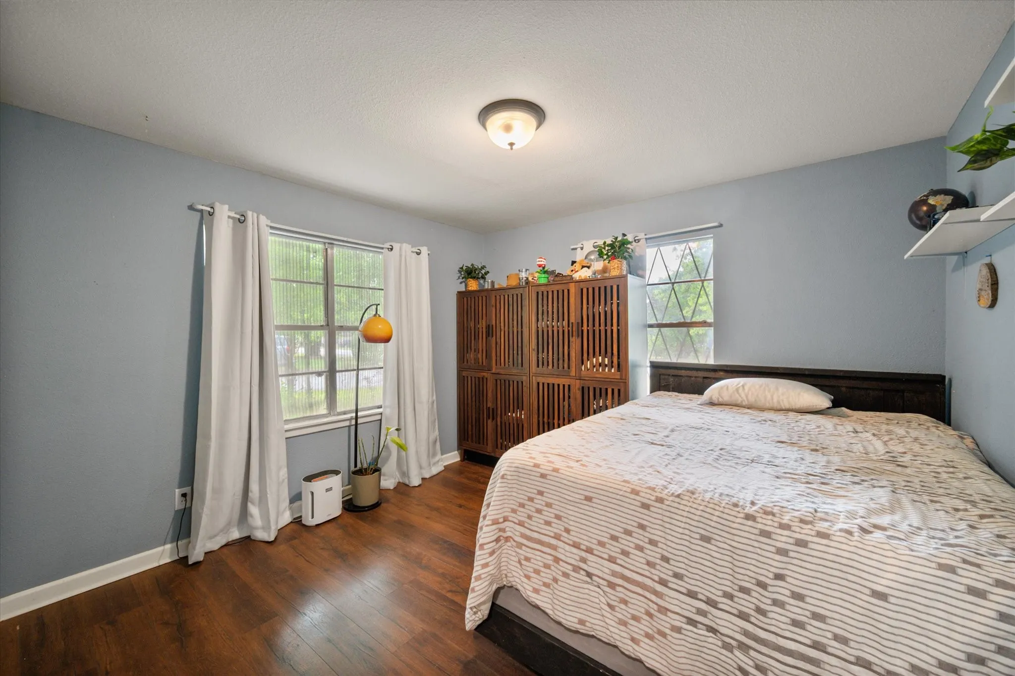 Single Family Residence For Sale in Navarro County , 201 Hardy Avenue, Corsicana, Texas 75110, 3 Bedroom, 2 Bathroom, 2 Garage spaces, 1,364 Sqft, built in 1970, mls#21365035, Real Estate Agent in Corsicana, Homes For Sale in Navarro county, Homes For Sale in Corsicana, Realtor in Corsicana Texas, Real Estate Brokerage Independent Realty Texas, Luminita Cordes Realtor
