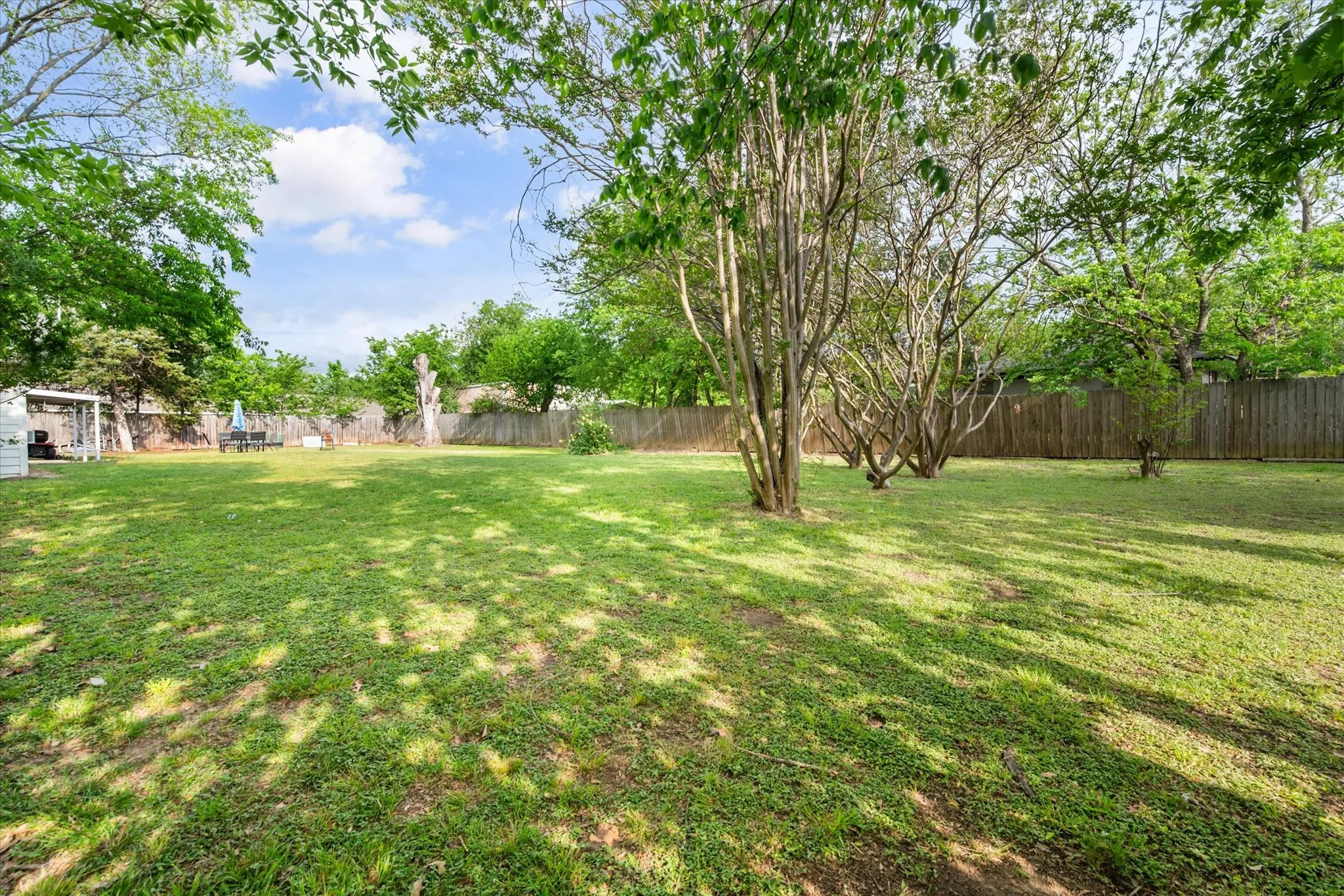 Single Family Residence For Sale in Navarro County , 201 Hardy Avenue, Corsicana, Texas 75110, 3 Bedroom, 2 Bathroom, 2 Garage spaces, 1,364 Sqft, built in 1970, mls#21365035, Real Estate Agent in Corsicana, Homes For Sale in Navarro county, Homes For Sale in Corsicana, Realtor in Corsicana Texas, Real Estate Brokerage Independent Realty Texas, Luminita Cordes Realtor