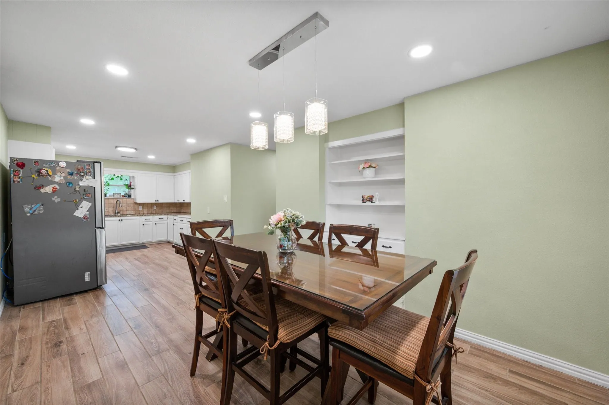 Single Family Residence For Sale in Navarro County , 201 Hardy Avenue, Corsicana, Texas 75110, 3 Bedroom, 2 Bathroom, 2 Garage spaces, 1,364 Sqft, built in 1970, mls#21365035, Real Estate Agent in Corsicana, Homes For Sale in Navarro county, Homes For Sale in Corsicana, Realtor in Corsicana Texas, Real Estate Brokerage Independent Realty Texas, Luminita Cordes Realtor