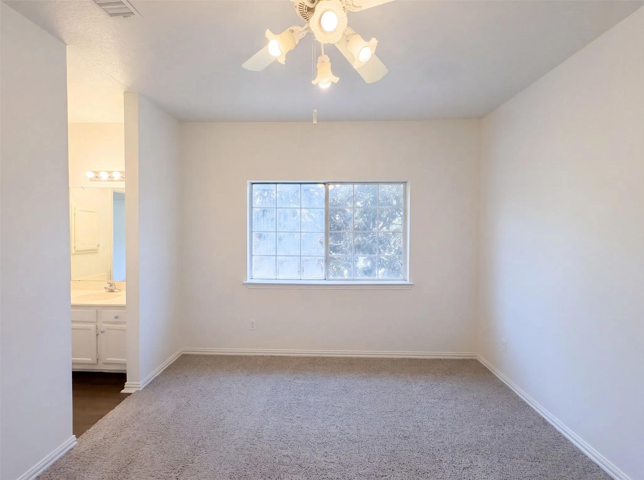 Single Family Residence For Sale in Collin County , 7645 Hove Court, Plano, Texas 75025, 5 Bedroom, 4 Bathroom, 2 Garage spaces, 3,630 Sqft, built in 1992, mls#21350969, Real Estate Agent in Plano, Homes For Sale in Collin county, Homes For Sale in Plano, Realtor in Plano Texas, Real Estate Brokerage Independent Realty Texas, Luminita Cordes Realtor