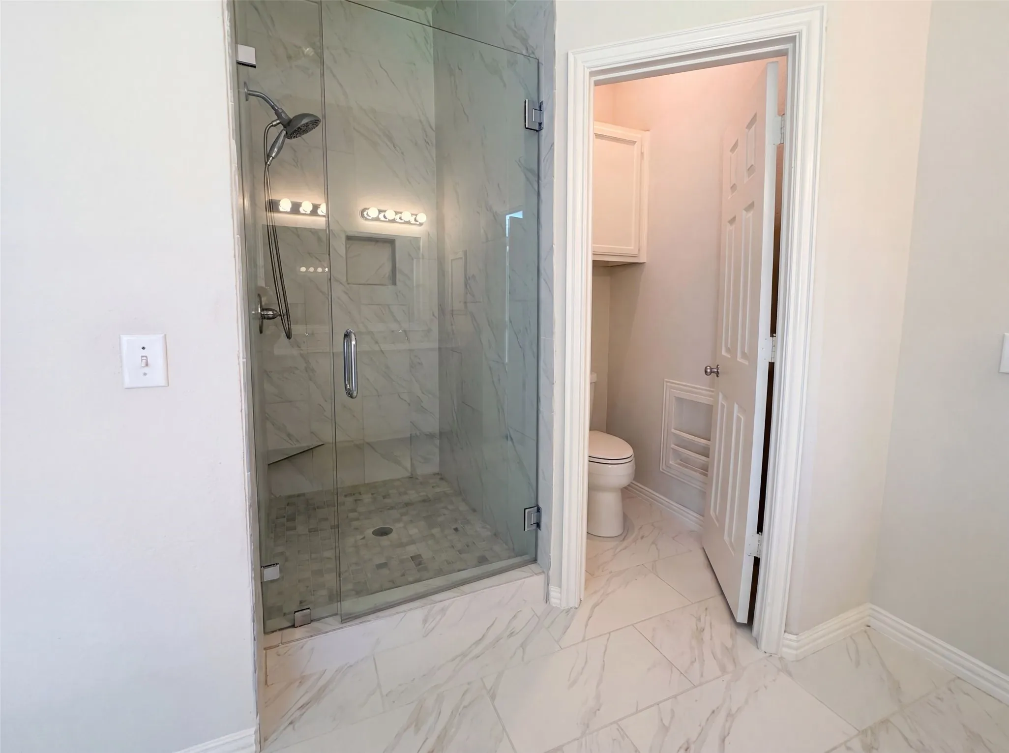 Single Family Residence For Sale in Collin County , 7645 Hove Court, Plano, Texas 75025, 5 Bedroom, 4 Bathroom, 2 Garage spaces, 3,630 Sqft, built in 1992, mls#21350969, Real Estate Agent in Plano, Homes For Sale in Collin county, Homes For Sale in Plano, Realtor in Plano Texas, Real Estate Brokerage Independent Realty Texas, Luminita Cordes Realtor