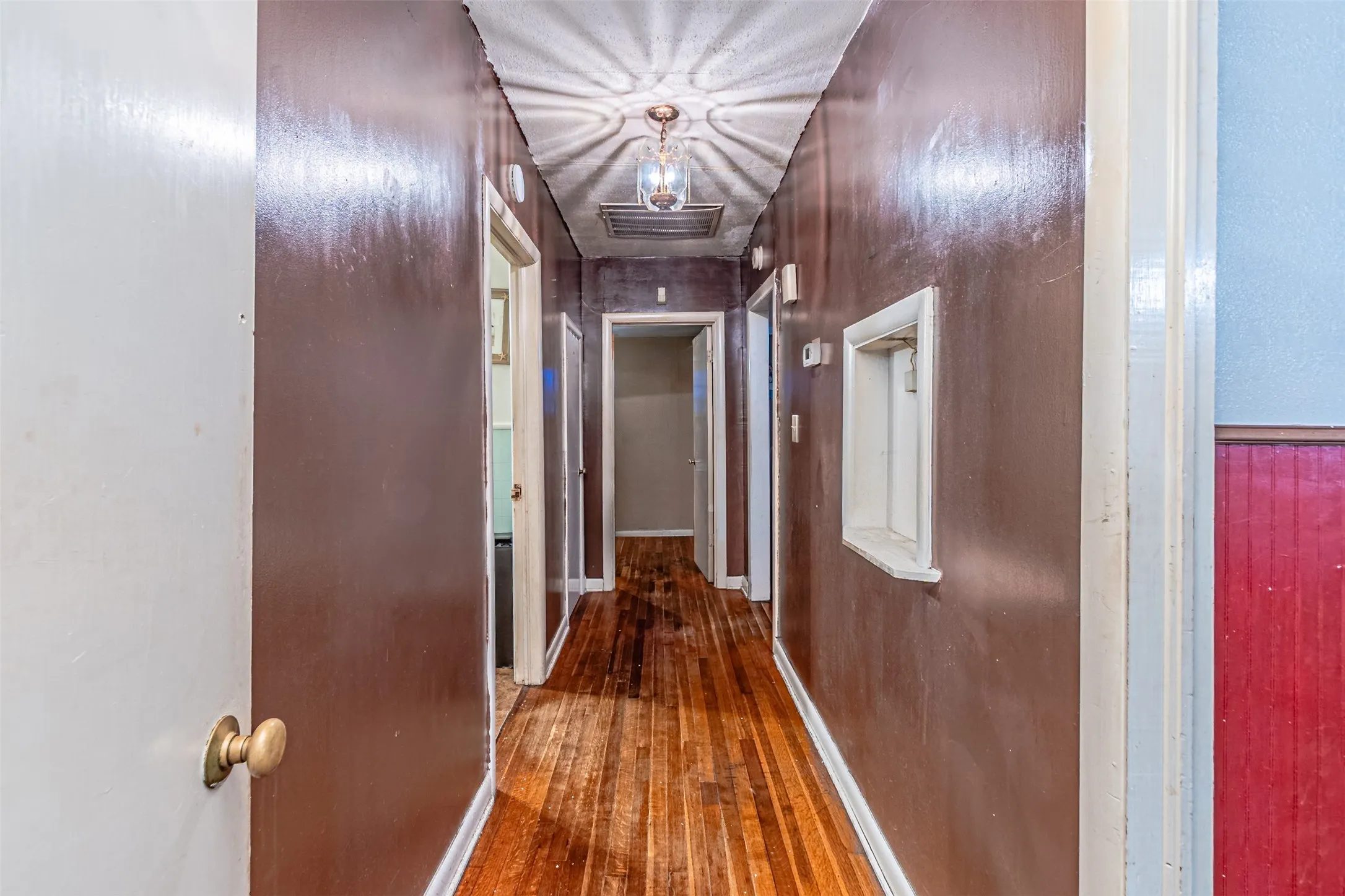 Single Family Residence For Sale in Navarro County , 200 4th Street, Kerens, Texas 75144, 2 Bedroom, 1 Bathroom, 2 Garage spaces, 1,092 Sqft, built in 1940, Price $85,000, mls#21365047, Real Estate Agent in Kerens, Homes For Sale in Navarro county, Homes For Sale in Kerens, Realtor in Kerens Texas, Real Estate Brokerage Independent Realty Texas, Luminita Cordes Realtor