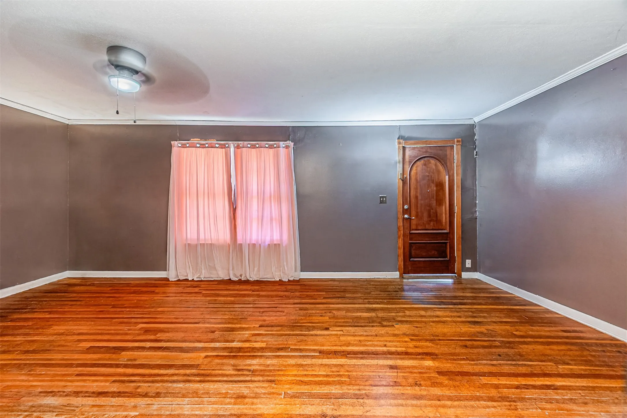 Single Family Residence For Sale in Navarro County , 200 4th Street, Kerens, Texas 75144, 2 Bedroom, 1 Bathroom, 2 Garage spaces, 1,092 Sqft, built in 1940, Price $85,000, mls#21365047, Real Estate Agent in Kerens, Homes For Sale in Navarro county, Homes For Sale in Kerens, Realtor in Kerens Texas, Real Estate Brokerage Independent Realty Texas, Luminita Cordes Realtor