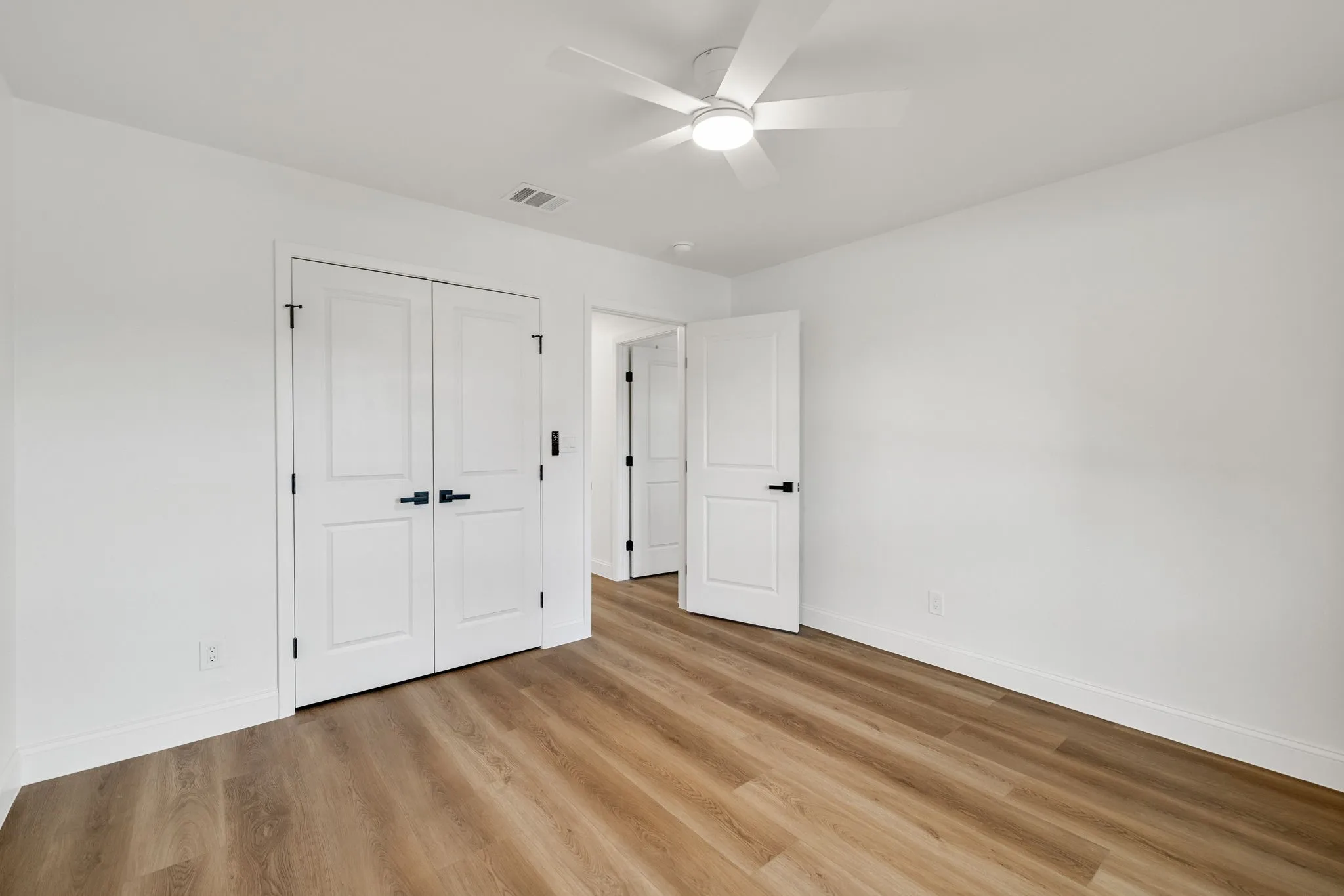 Single Family Residence For Sale in Collin County , 308 High Brook Drive, Richardson, Texas 75080, 4 Bedroom, 3 Bathroom, 2 Garage spaces, 2,530 Sqft, built in 1971, mls#21363840, Real Estate Agent in Richardson, Homes For Sale in Collin county, Homes For Sale in Richardson, Realtor in Richardson Texas, Real Estate Brokerage Independent Realty Texas, Luminita Cordes Realtor