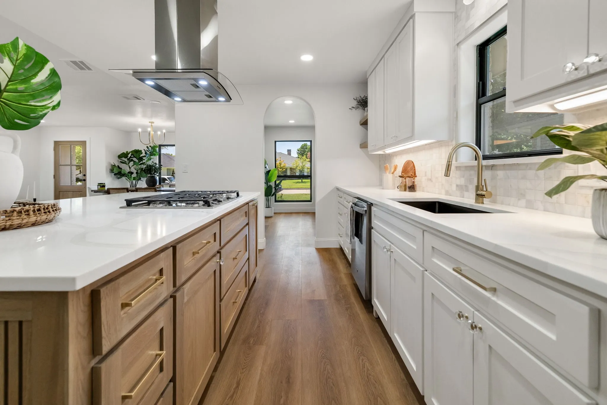 Single Family Residence For Sale in Collin County , 308 High Brook Drive, Richardson, Texas 75080, 4 Bedroom, 3 Bathroom, 2 Garage spaces, 2,530 Sqft, built in 1971, mls#21363840, Real Estate Agent in Richardson, Homes For Sale in Collin county, Homes For Sale in Richardson, Realtor in Richardson Texas, Real Estate Brokerage Independent Realty Texas, Luminita Cordes Realtor
