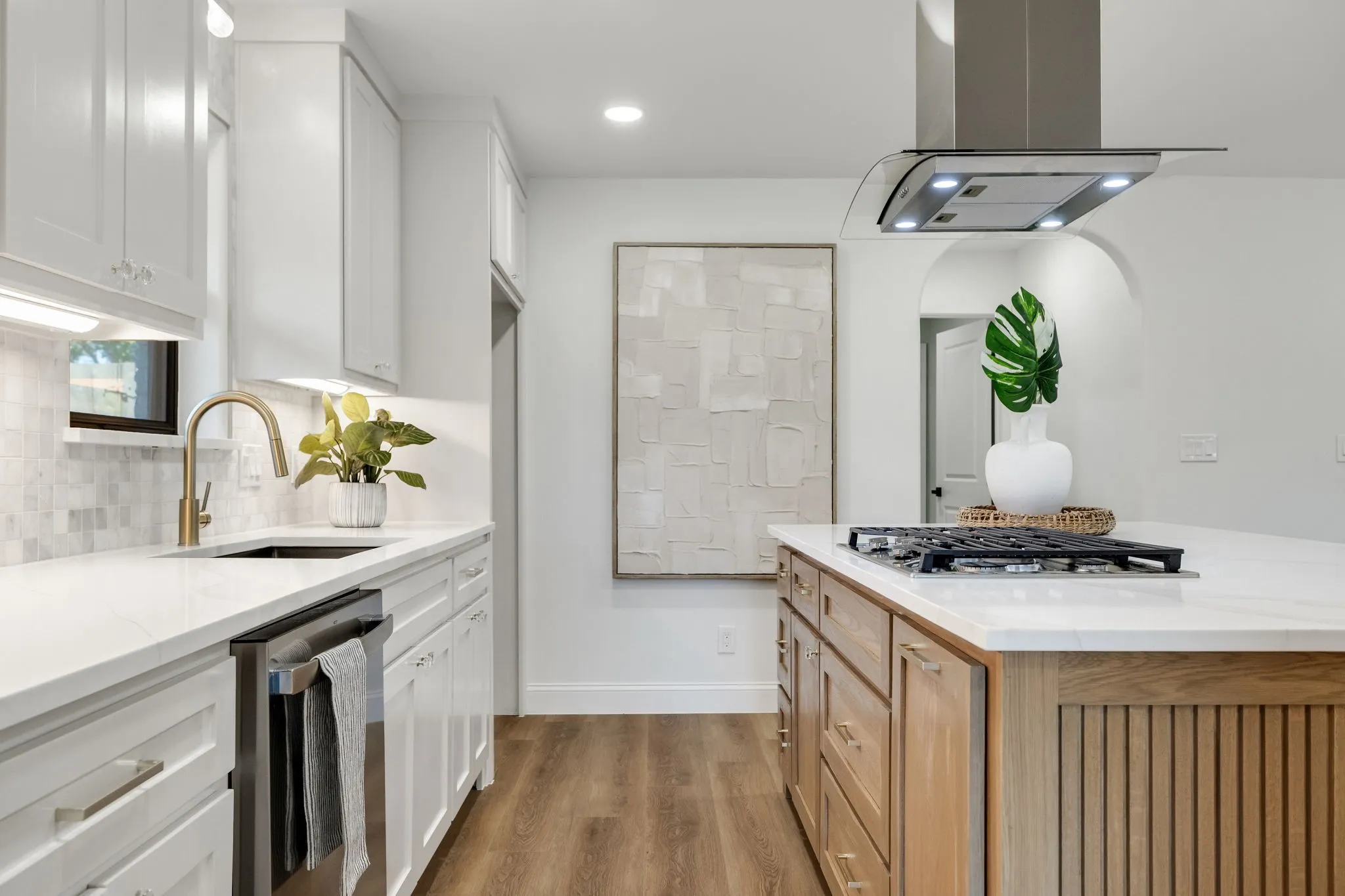 Single Family Residence For Sale in Collin County , 308 High Brook Drive, Richardson, Texas 75080, 4 Bedroom, 3 Bathroom, 2 Garage spaces, 2,530 Sqft, built in 1971, mls#21363840, Real Estate Agent in Richardson, Homes For Sale in Collin county, Homes For Sale in Richardson, Realtor in Richardson Texas, Real Estate Brokerage Independent Realty Texas, Luminita Cordes Realtor
