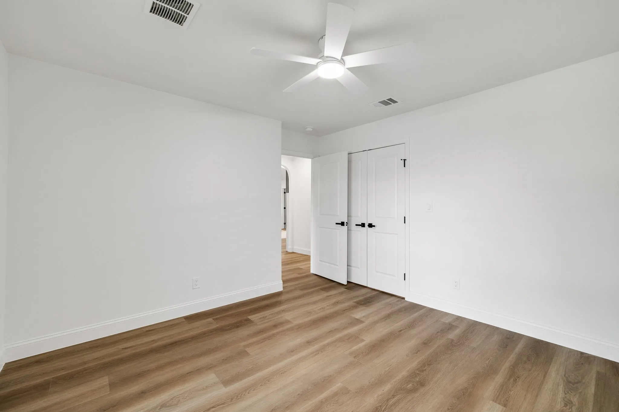 Single Family Residence For Sale in Collin County , 308 High Brook Drive, Richardson, Texas 75080, 4 Bedroom, 3 Bathroom, 2 Garage spaces, 2,530 Sqft, built in 1971, mls#21363840, Real Estate Agent in Richardson, Homes For Sale in Collin county, Homes For Sale in Richardson, Realtor in Richardson Texas, Real Estate Brokerage Independent Realty Texas, Luminita Cordes Realtor
