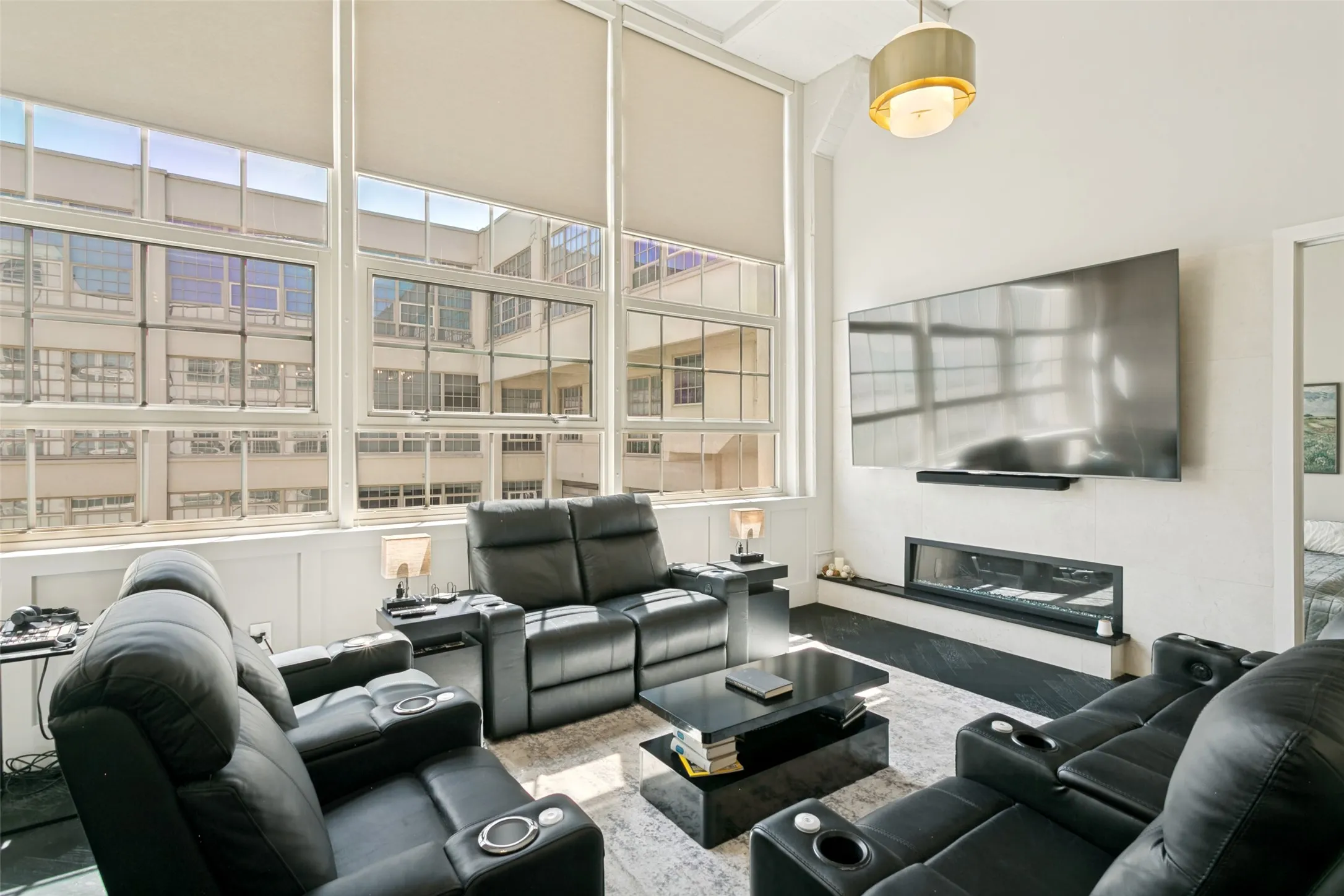 Condominium For Sale in Tarrant County , 2600 W 7th Street 1715, Fort Worth, Texas 76107, 2 Bedroom, 3 Bathroom, 2 Garage spaces, 1,976 Sqft, built in 1928, mls#21352761, Real Estate Agent in Fort Worth, Homes For Sale in Tarrant county, Homes For Sale in Fort Worth, Realtor in Fort Worth Texas, Real Estate Brokerage Independent Realty Texas, Luminita Cordes Realtor