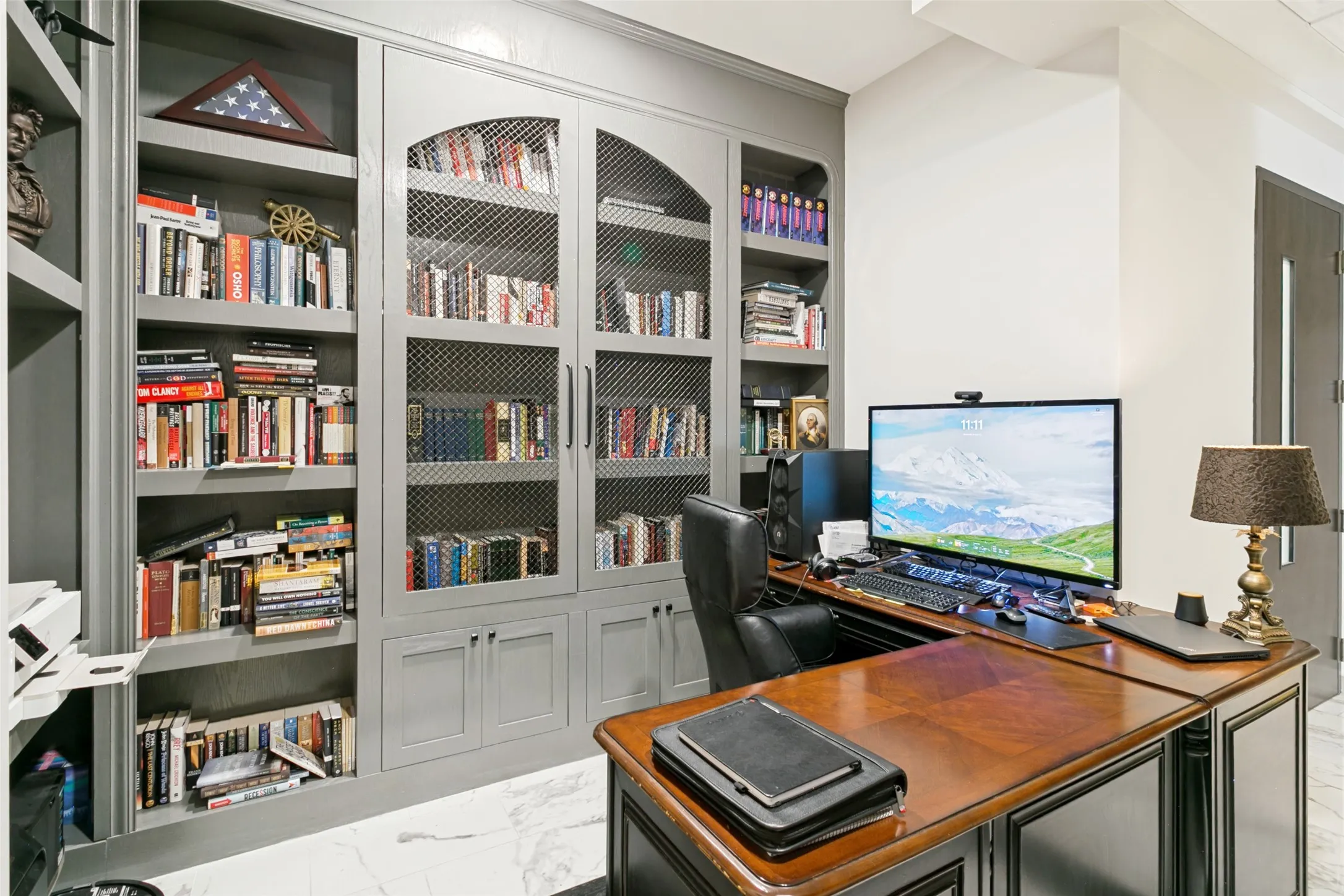 Condominium For Sale in Tarrant County , 2600 W 7th Street 1715, Fort Worth, Texas 76107, 2 Bedroom, 3 Bathroom, 2 Garage spaces, 1,976 Sqft, built in 1928, mls#21352761, Real Estate Agent in Fort Worth, Homes For Sale in Tarrant county, Homes For Sale in Fort Worth, Realtor in Fort Worth Texas, Real Estate Brokerage Independent Realty Texas, Luminita Cordes Realtor